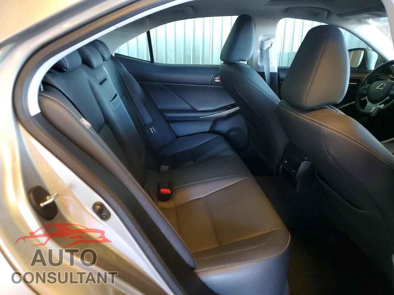 LEXUS IS 2020 - JTHDA1D29L5107103
