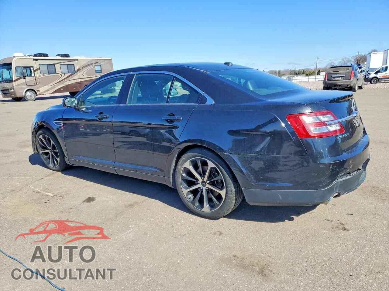 FORD TAURUS 2015 - 1FAHP2E82FG114225