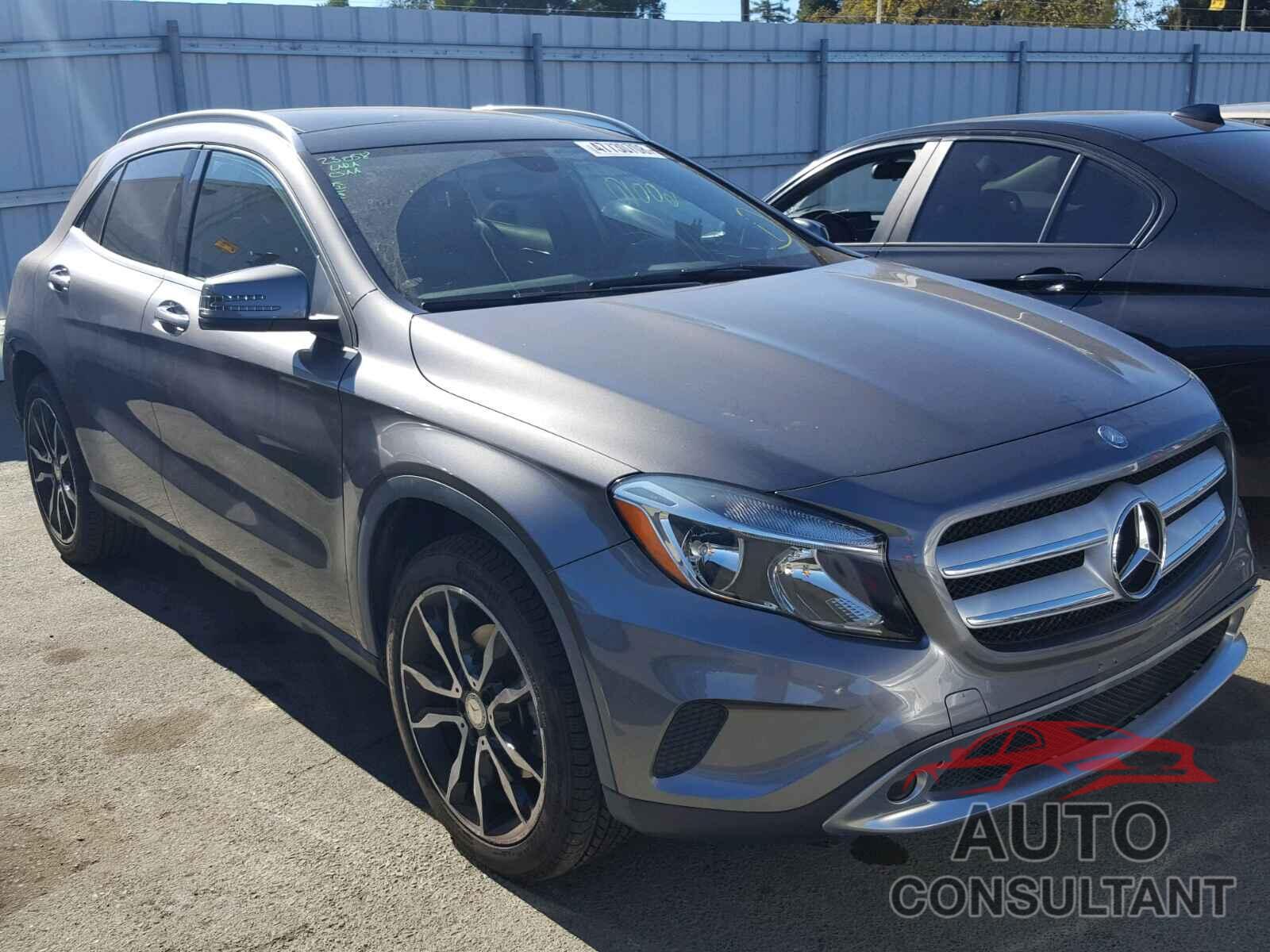 MERCEDES-BENZ GLA 250 2015 - WDCTG4EB4FJ145131
