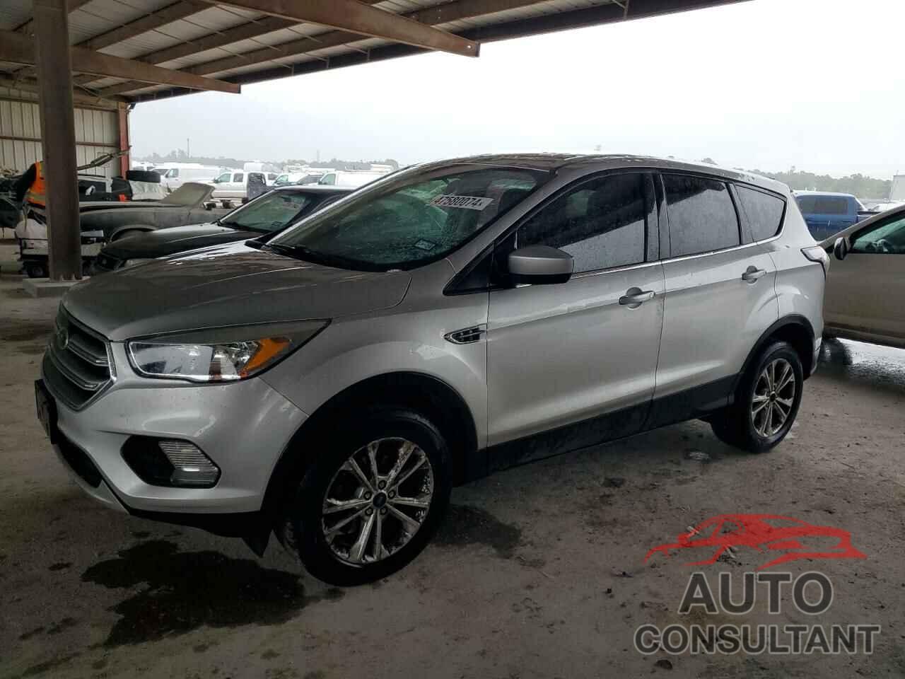 FORD ESCAPE 2017 - 1FMCU0GD0HUB79165