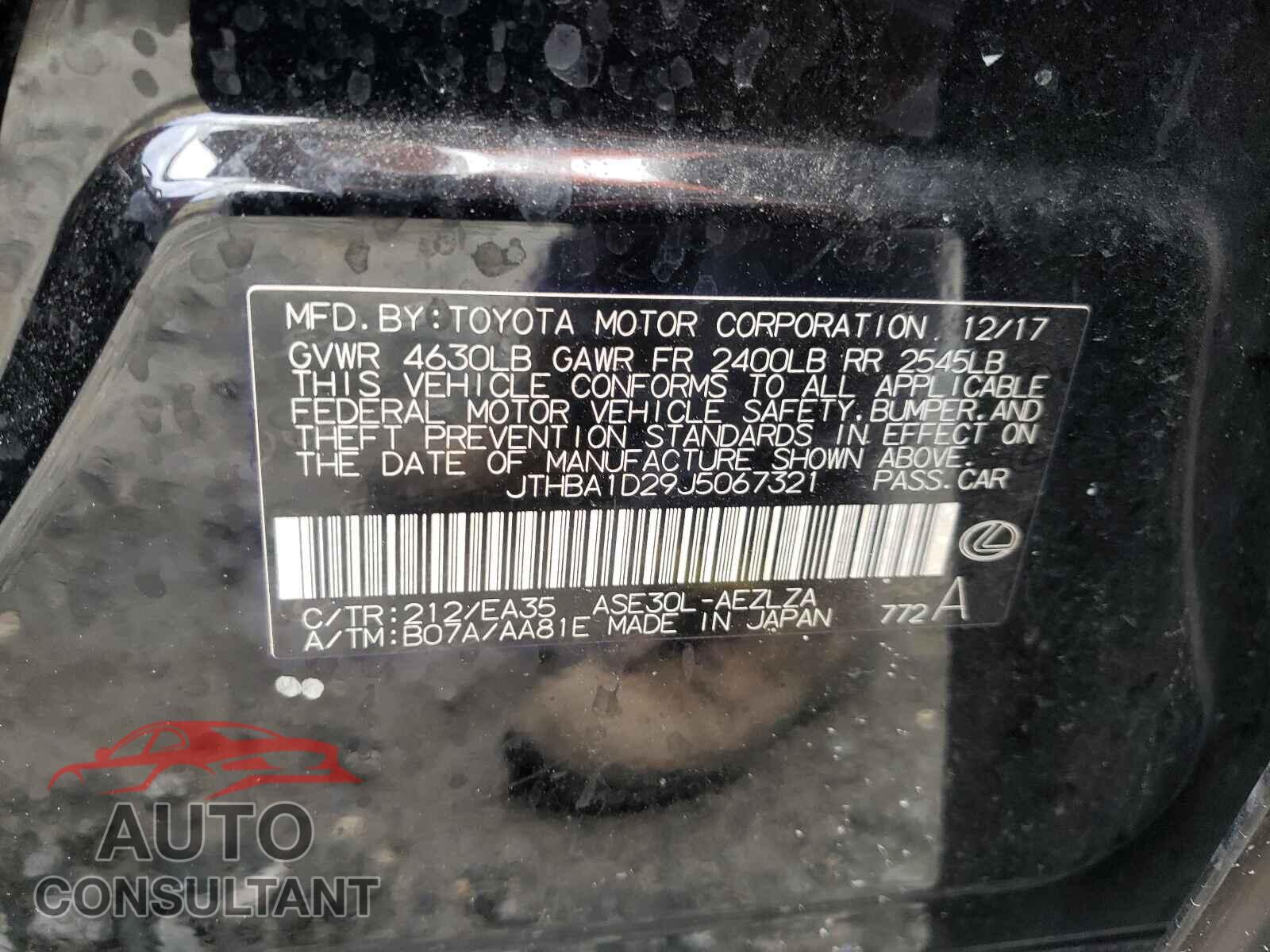 LEXUS IS 2018 - JTHBA1D29J5067321