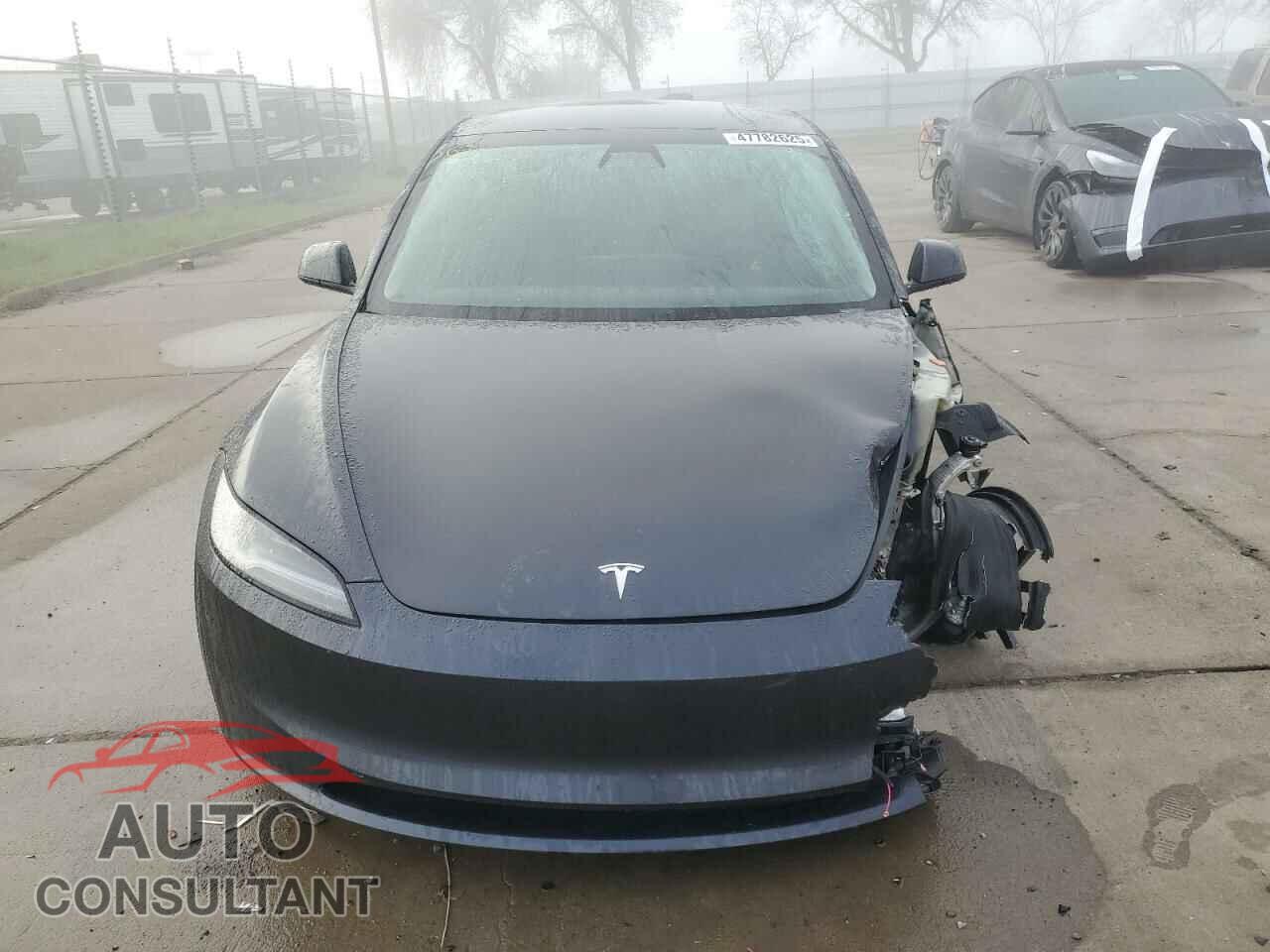 TESLA MODEL 3 2024 - 5YJ3E1EB2RF734247