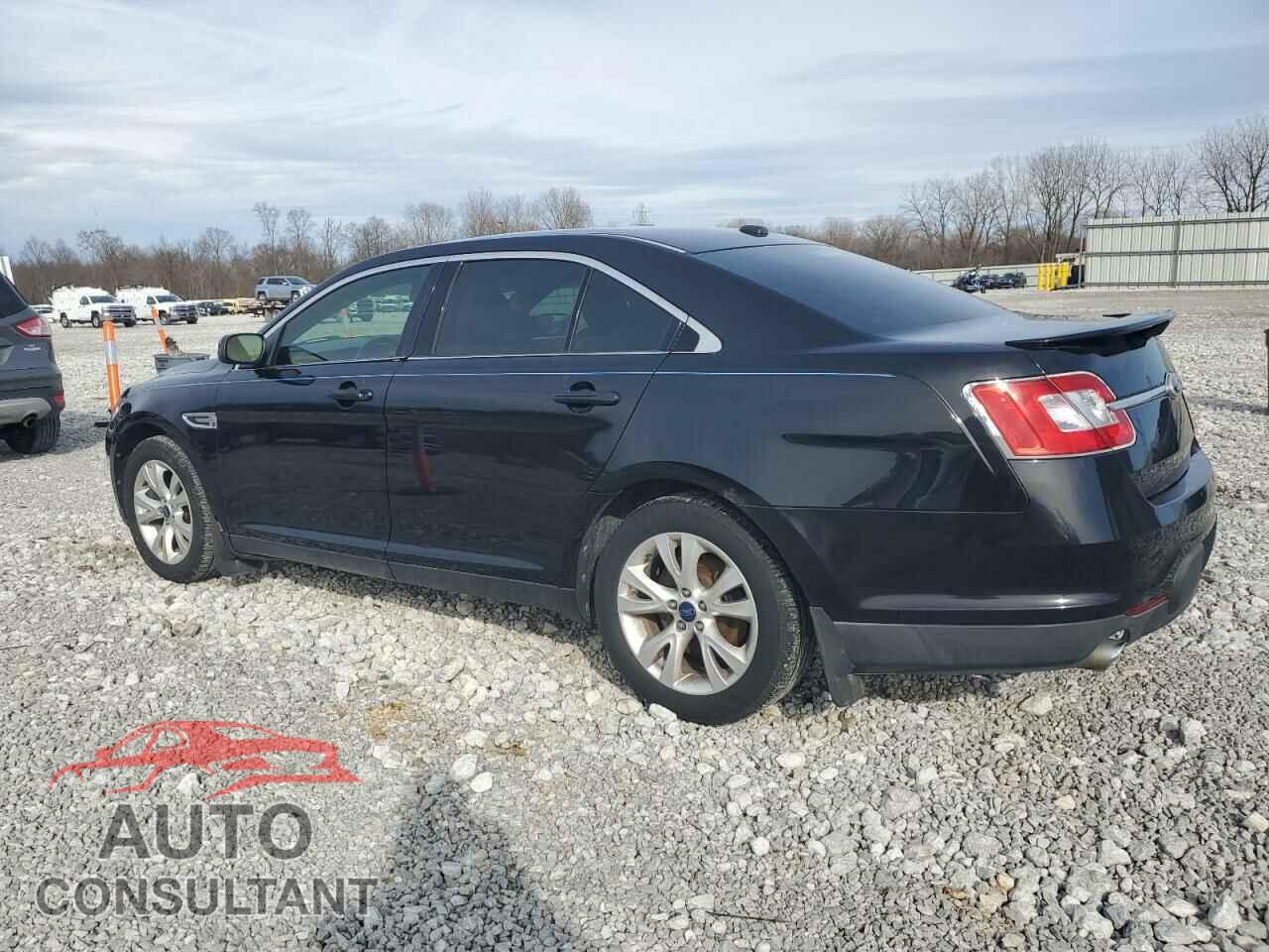 FORD TAURUS 2011 - 1FAHP2KT0BG104070