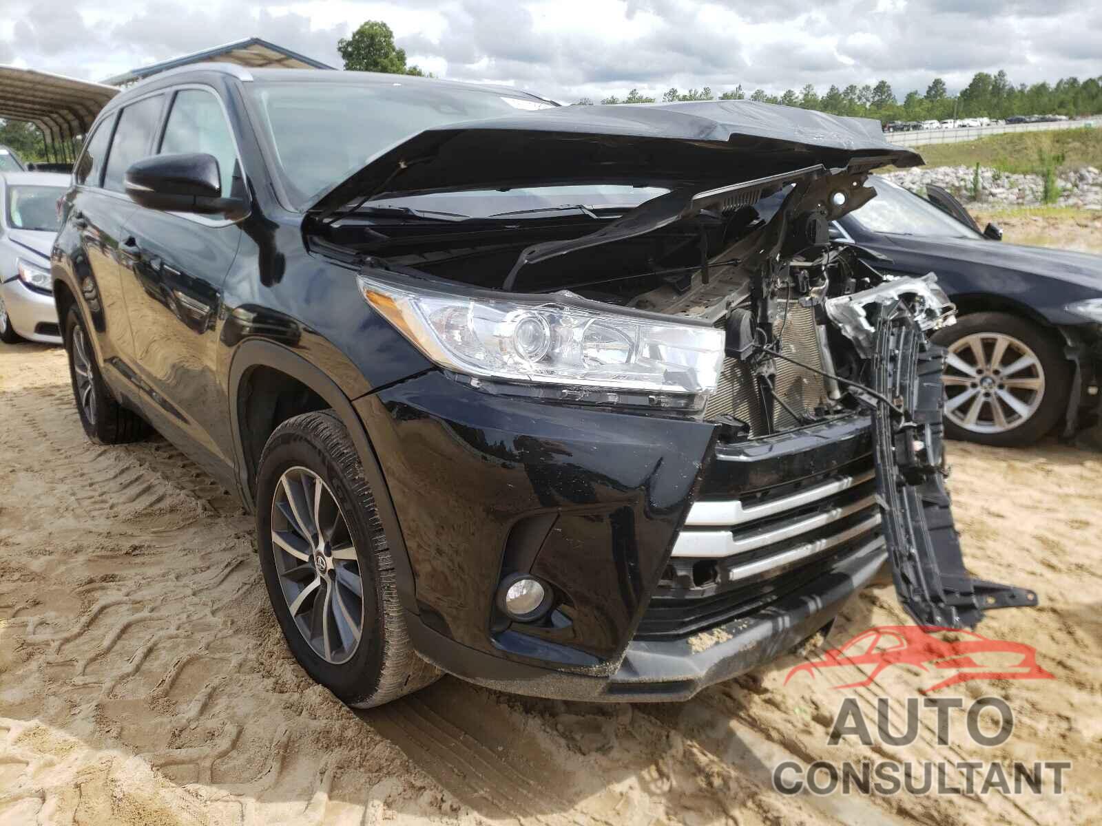 TOYOTA HIGHLANDER 2018 - 5TDKZRFH7JS286296