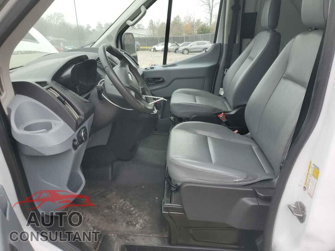 FORD TRANSIT 2019 - 1FTYR2CM7KKB04463