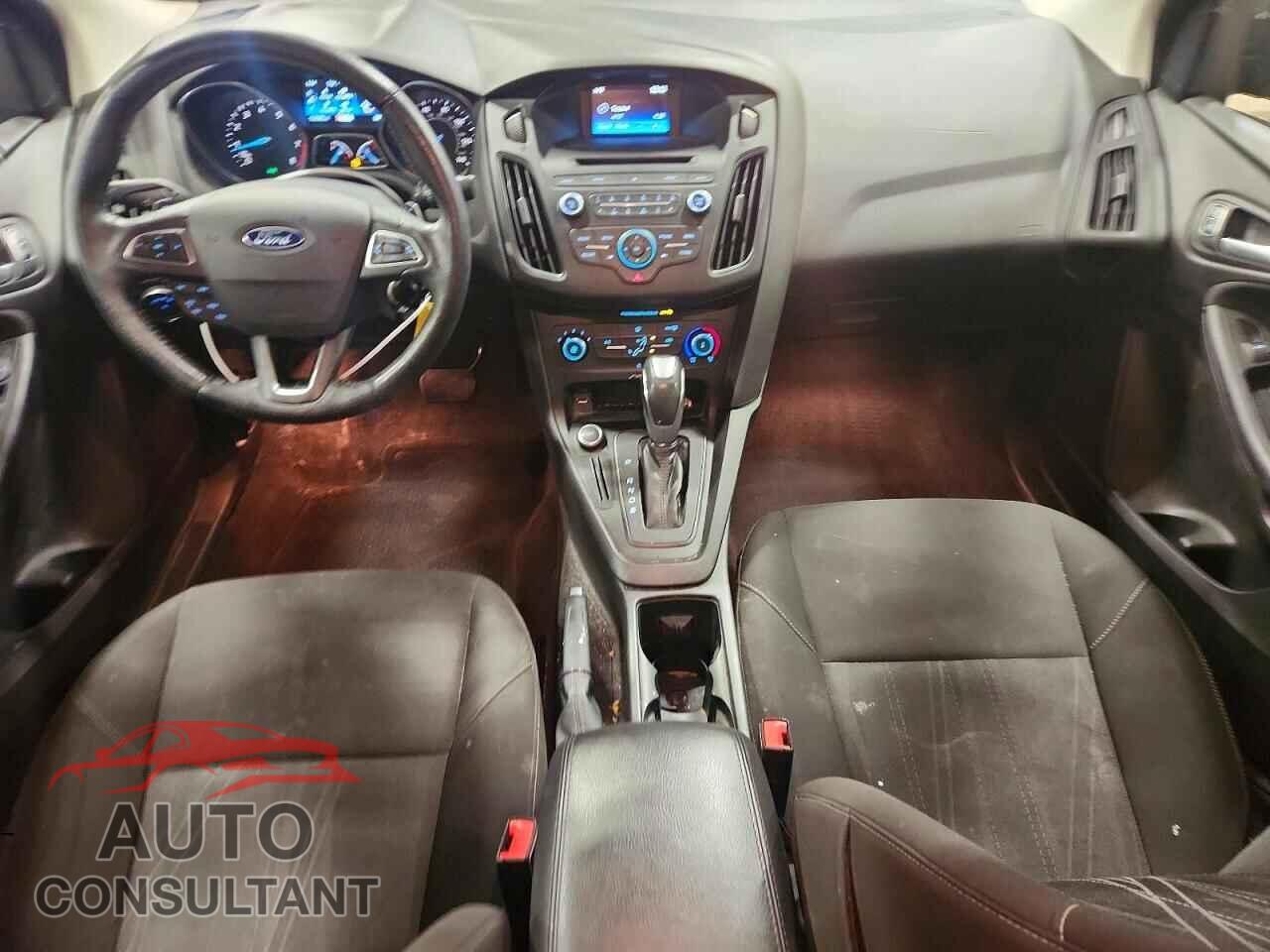 FORD FOCUS 2015 - 1FADP3F26FL235295