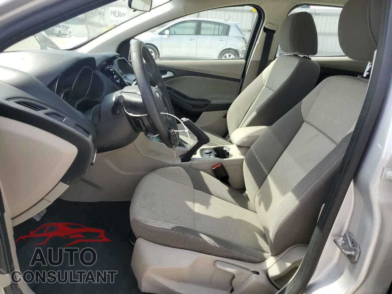 FORD FOCUS 2014 - 1FADP3F20EL228745