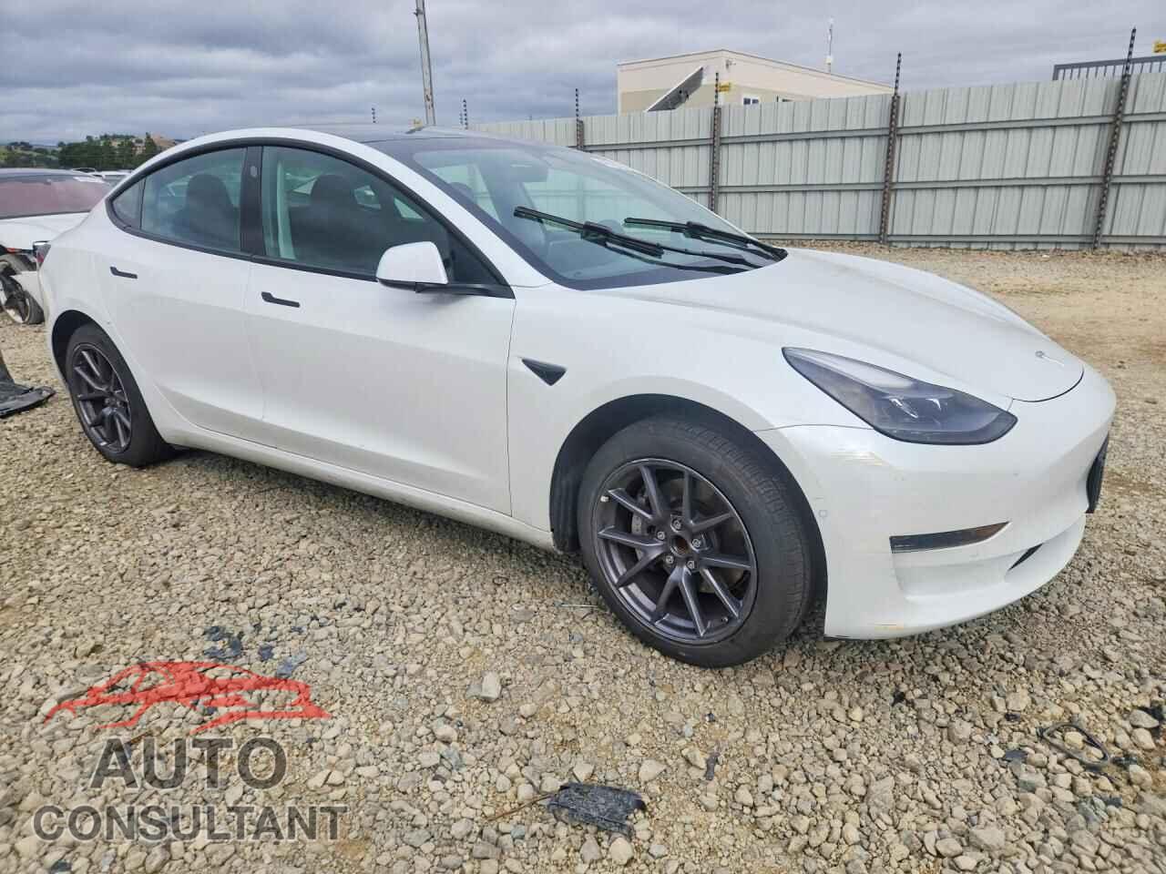 TESLA MODEL 3 2021 - 5YJ3E1EA8MF009526