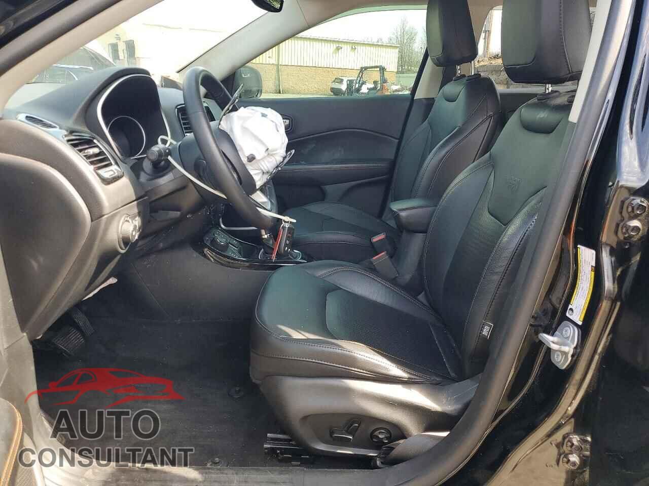 JEEP COMPASS 2018 - 3C4NJDCB7JT282195