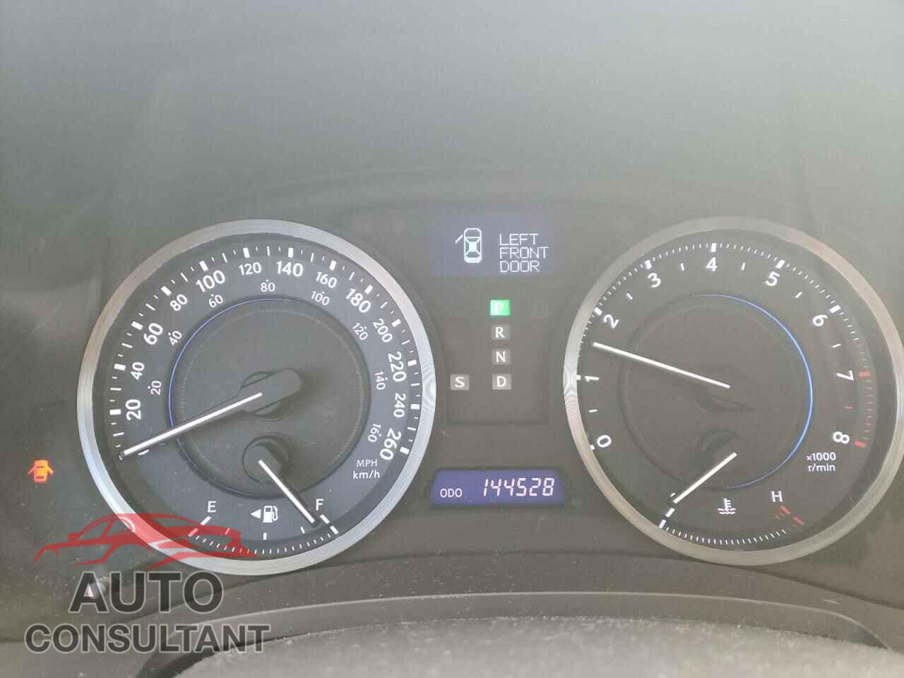 LEXUS IS 2011 - JTHCF5C21B5052246