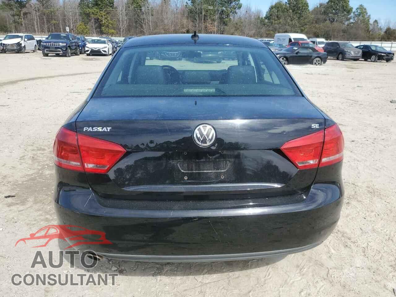 VOLKSWAGEN PASSAT 2013 - 1VWBP7A35DC018761