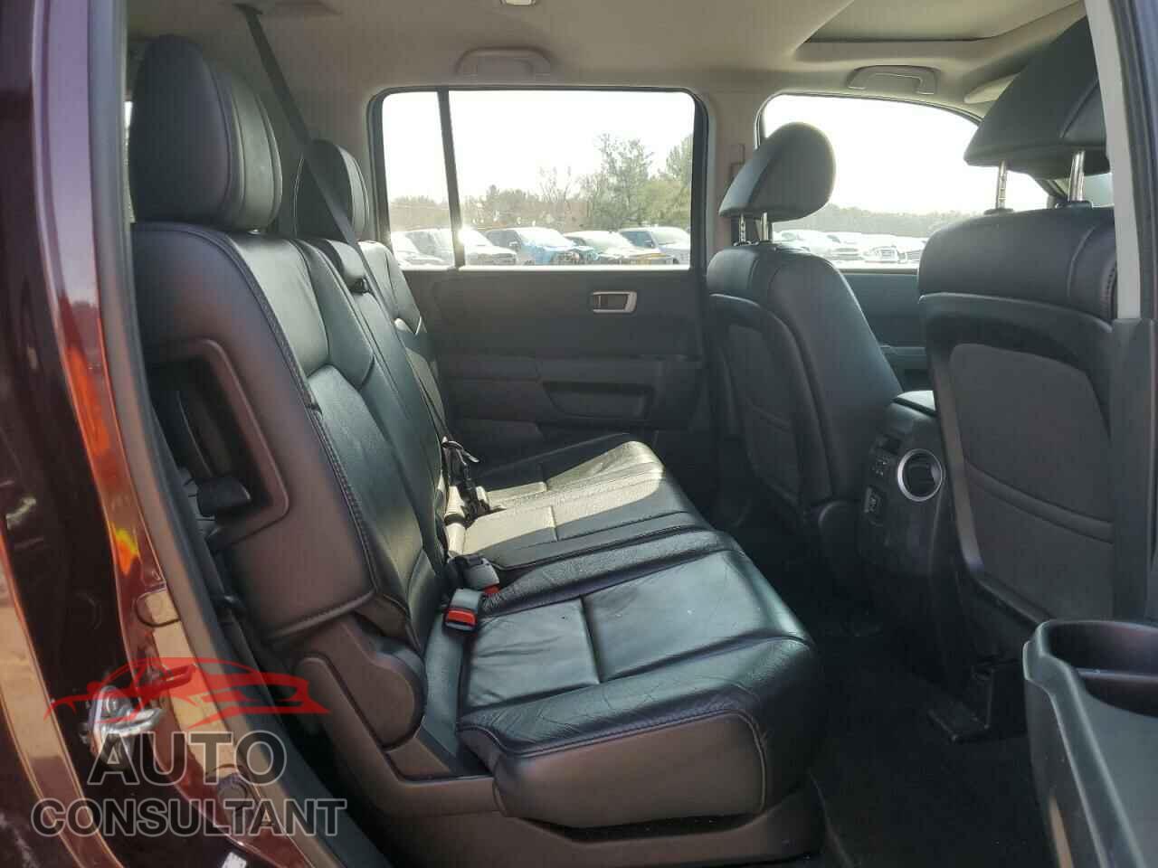 HONDA PILOT 2015 - 5FNYF4H57FB010124