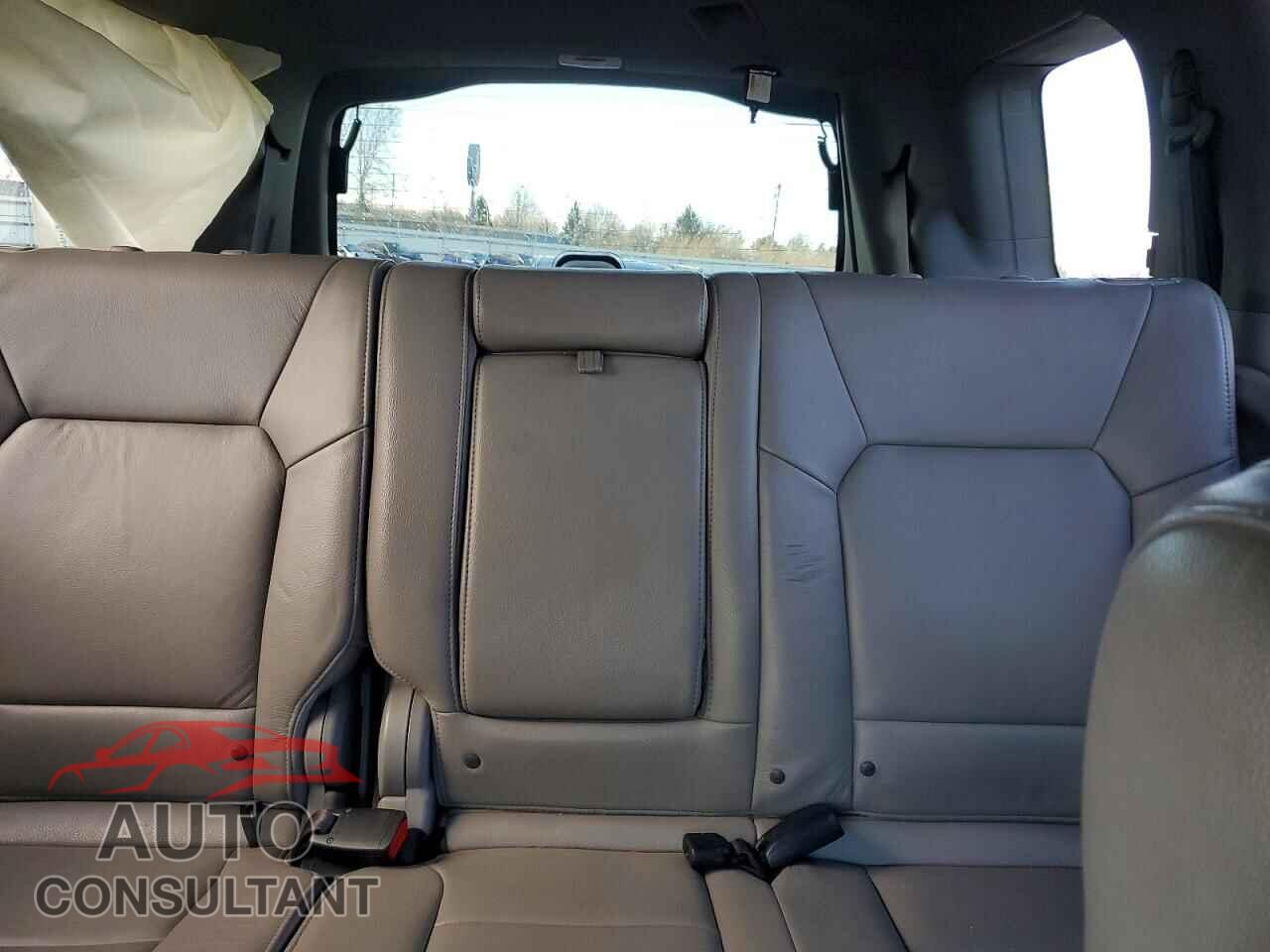 HONDA PILOT 2012 - 5FNYF4H5XCB012008