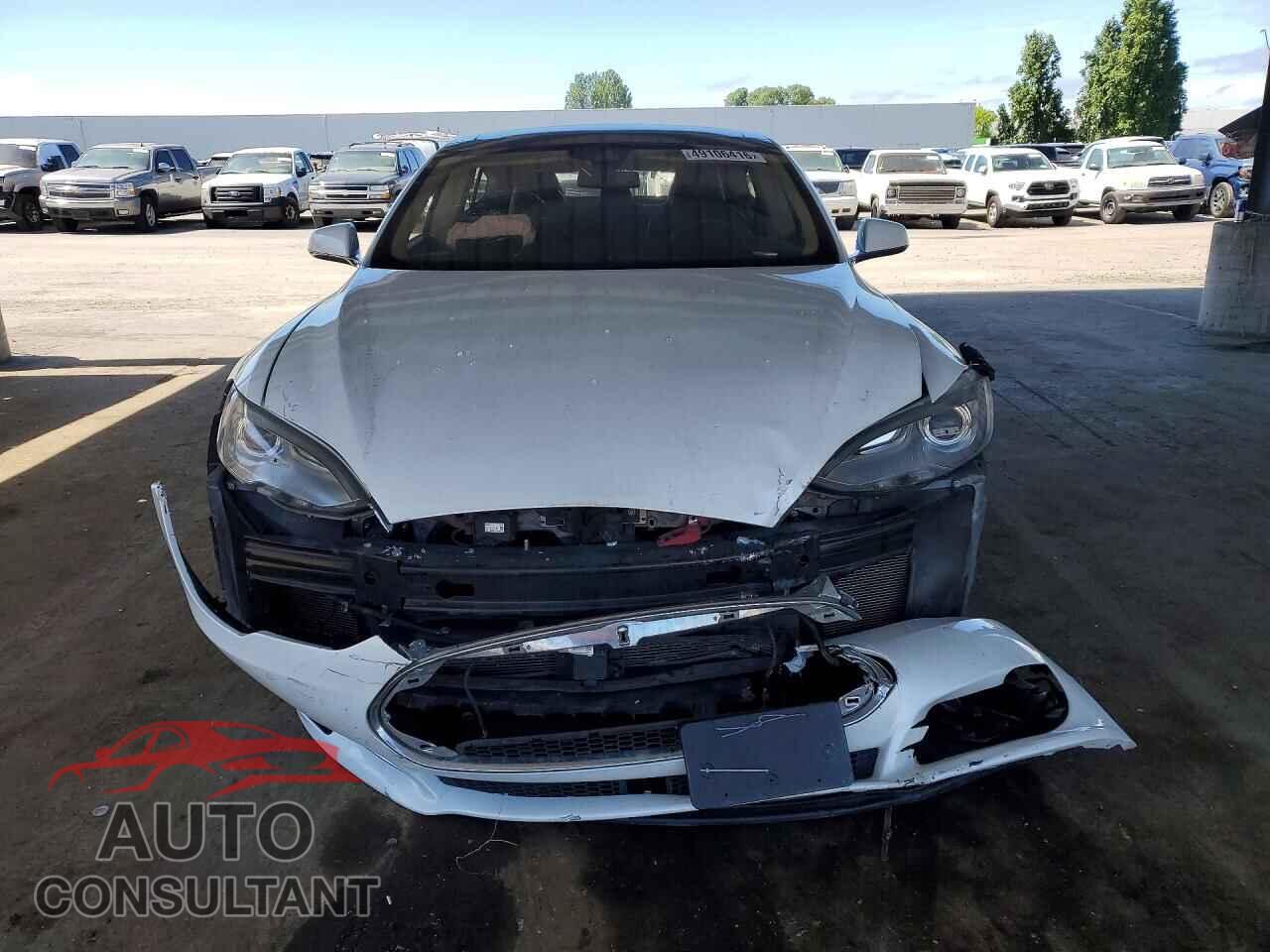 TESLA MODEL S 2015 - 5YJSA1H14FF083838
