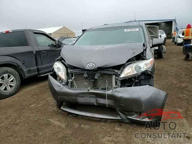 TOYOTA All Models 2013 - 5TDYK3DC2DS359176