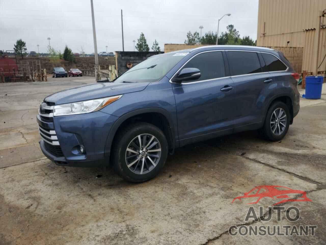 TOYOTA HIGHLANDER 2017 - 5TDKZRFH7HS215996