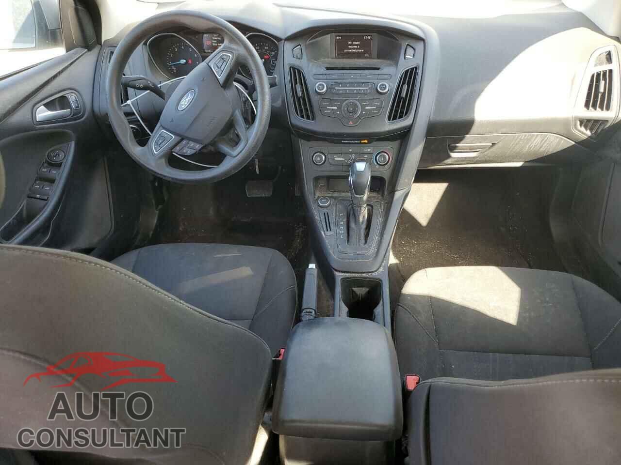 FORD FOCUS 2015 - 1FADP3F2XFL242783