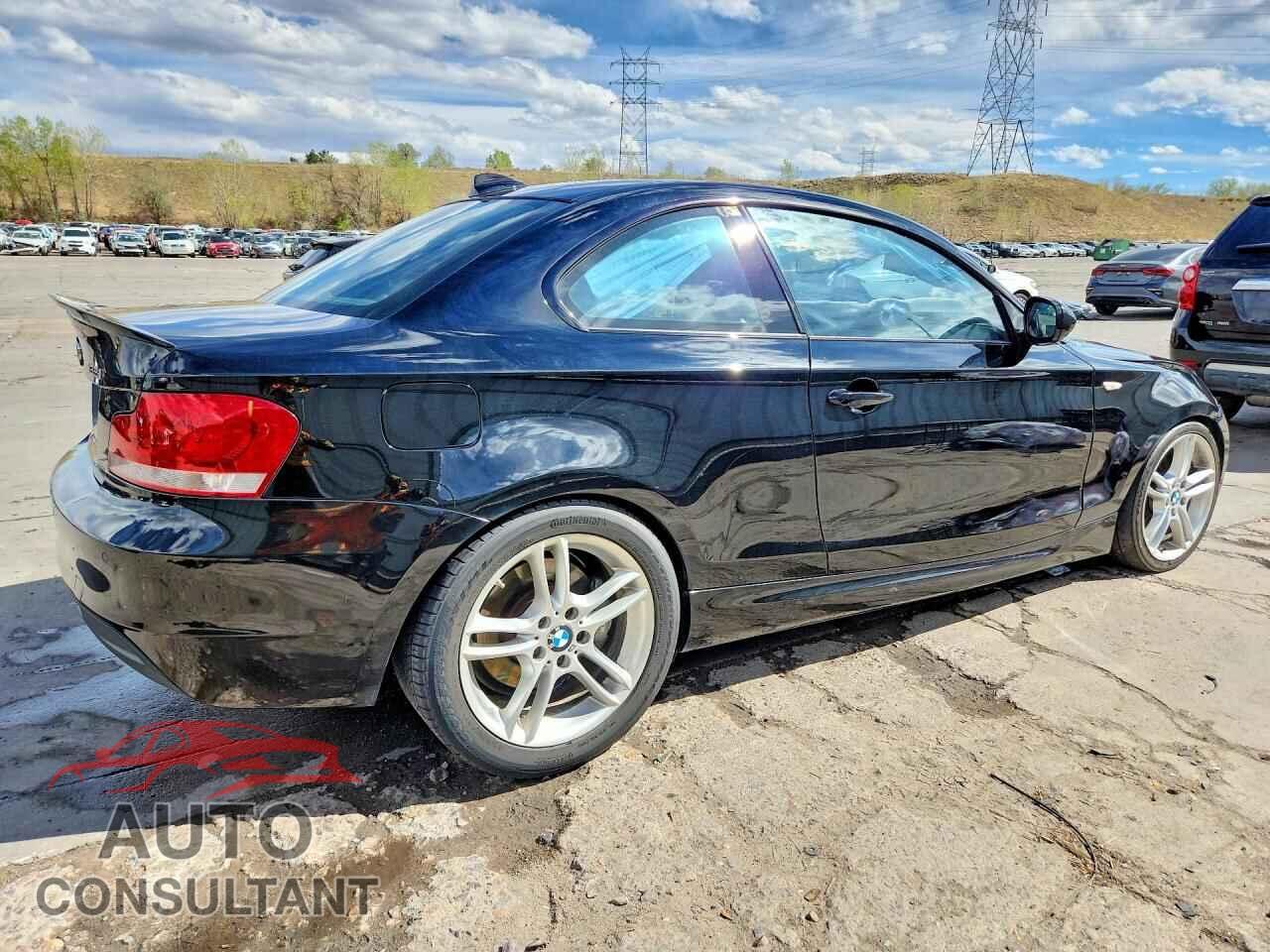 BMW 1 SERIES 2013 - WBAUC9C51DVM13572