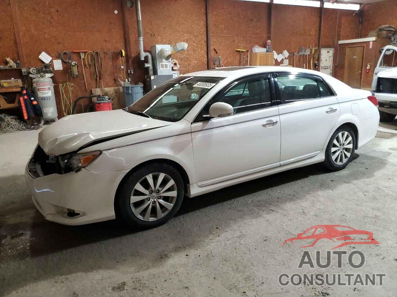 TOYOTA AVALON 2011 - 4T1BK3DB2BU439529