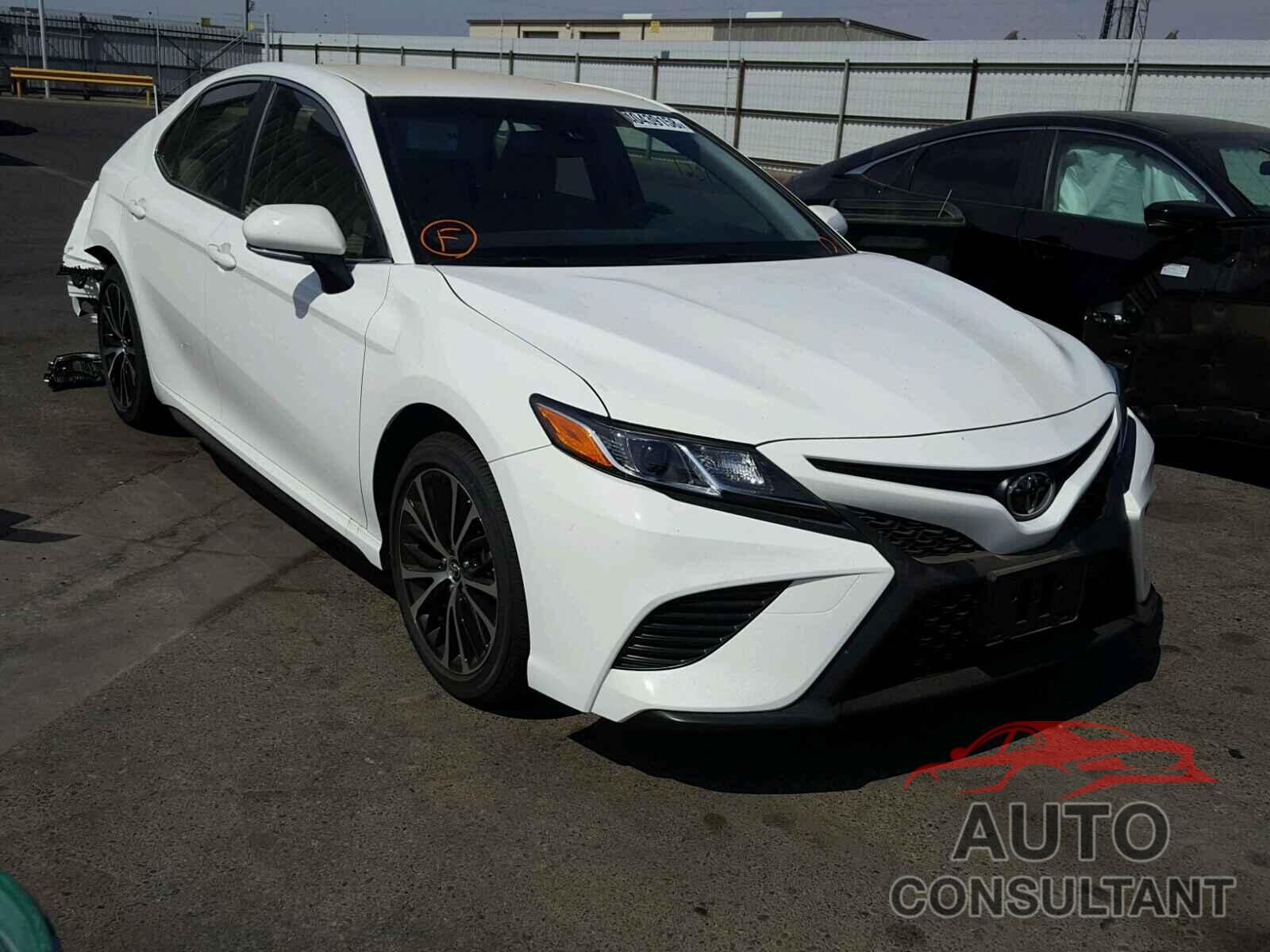 TOYOTA CAMRY 2018 - JTNB11HK9J3060436