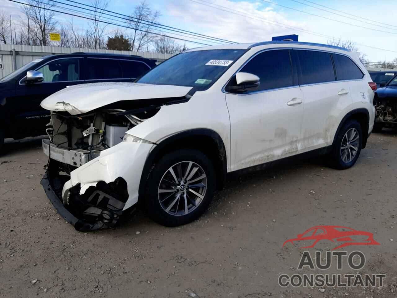 TOYOTA HIGHLANDER 2019 - 5TDJZRFH1KS568513