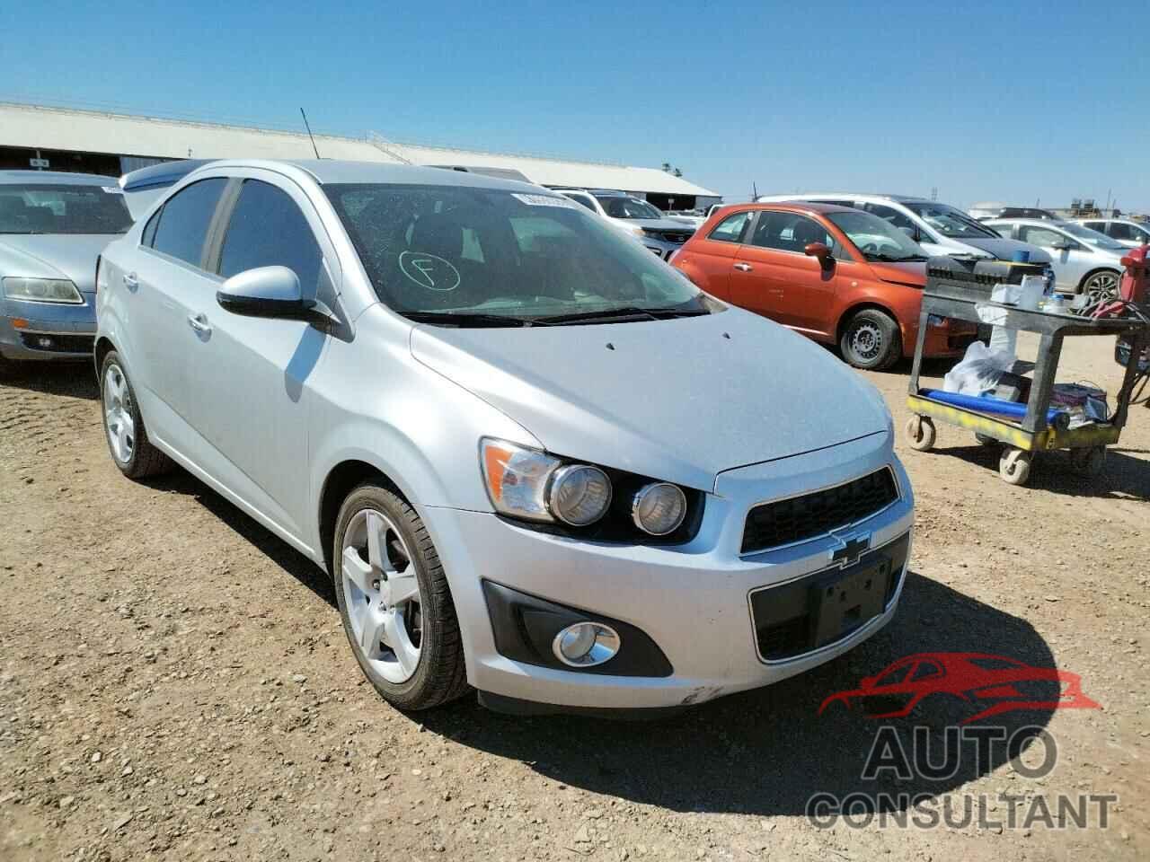 CHEVROLET SONIC 2016 - 1G1JE5SB6G4148330