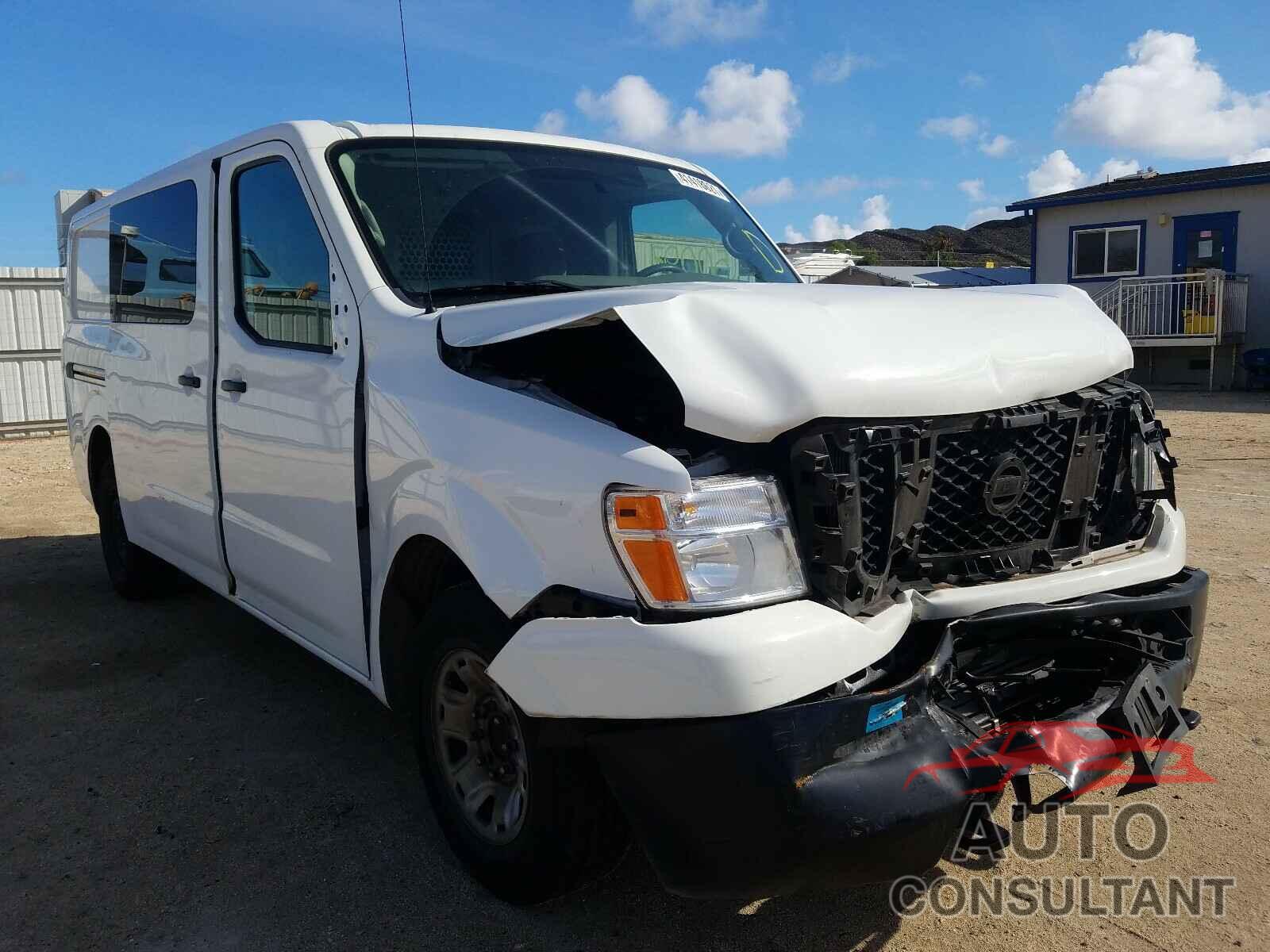 NISSAN NV 2018 - 1N6AF0KY2JN808261