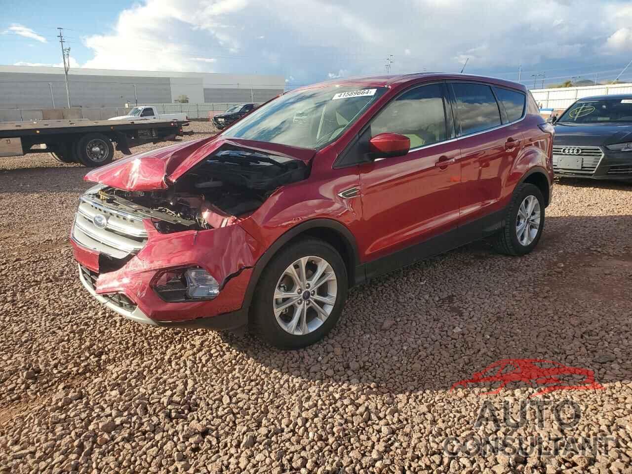 FORD ESCAPE 2017 - 1FMCU0GD5HUC26772