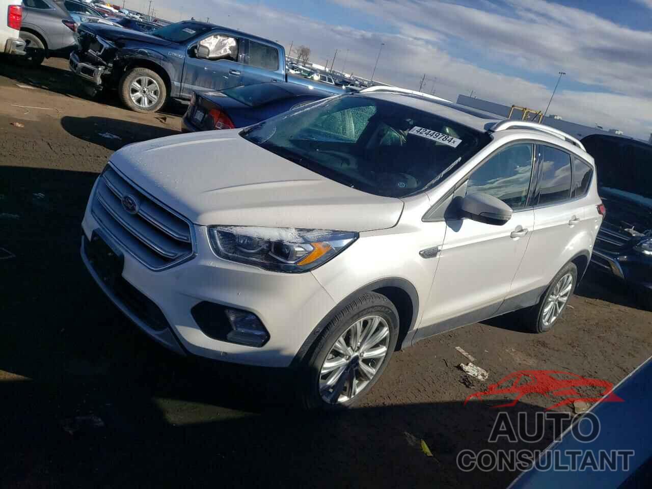 FORD ESCAPE 2018 - 1FMCU9J95JUA20768