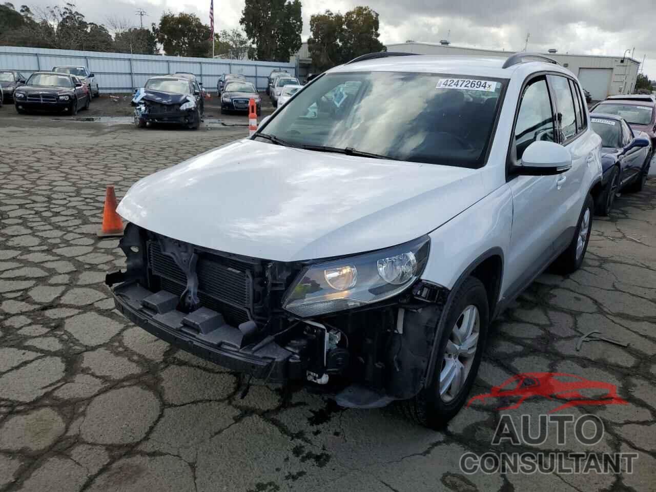 VOLKSWAGEN TIGUAN 2017 - WVGAV7AX9HK007681