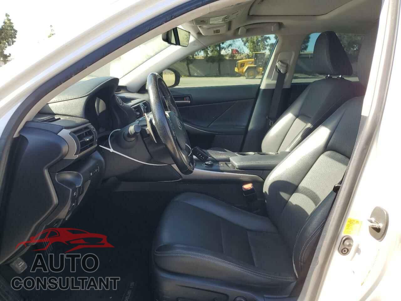 LEXUS IS 2017 - JTHBA1D28H5046891