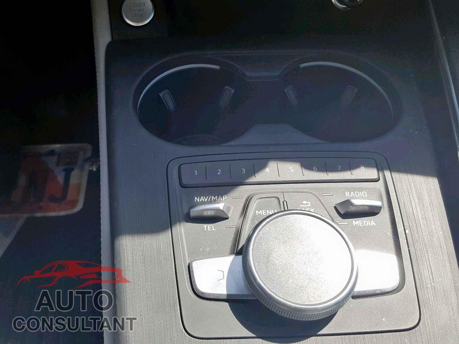 AUDI A4 2018 - WAUFNAF41JA127635