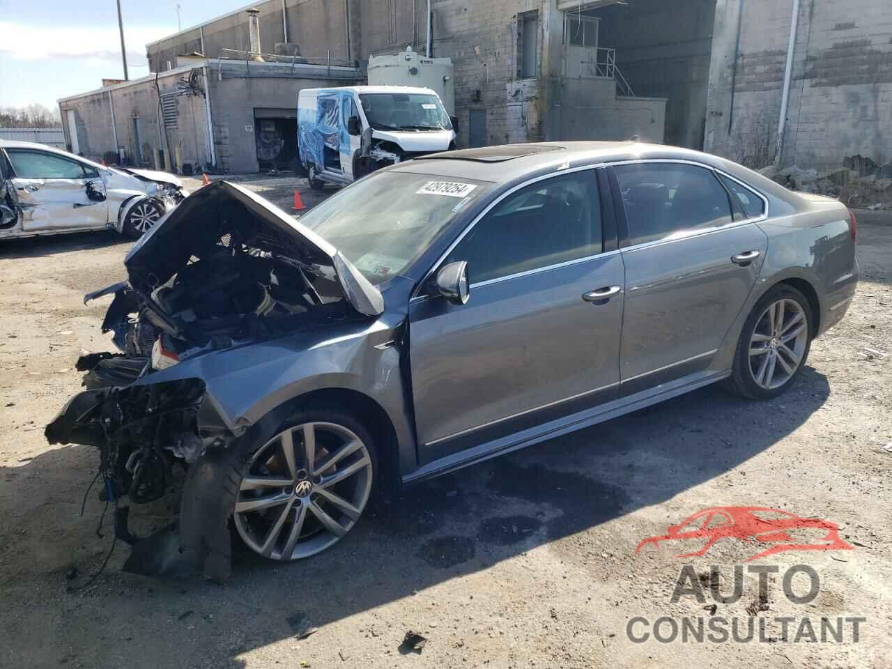 VOLKSWAGEN PASSAT 2019 - 1VWMA7A31KC002550