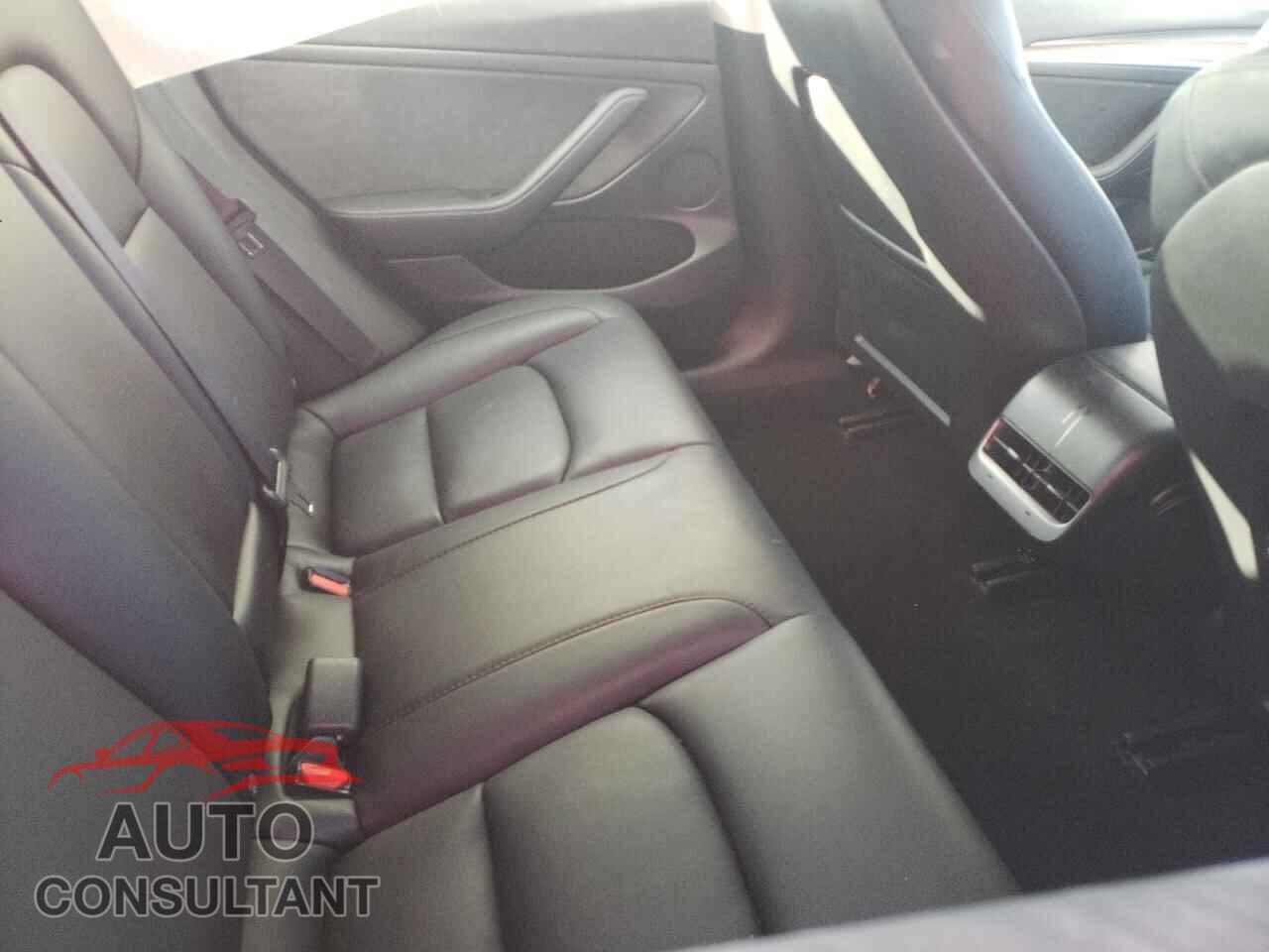 TESLA MODEL 3 2023 - 5YJ3E1EB2PF689095
