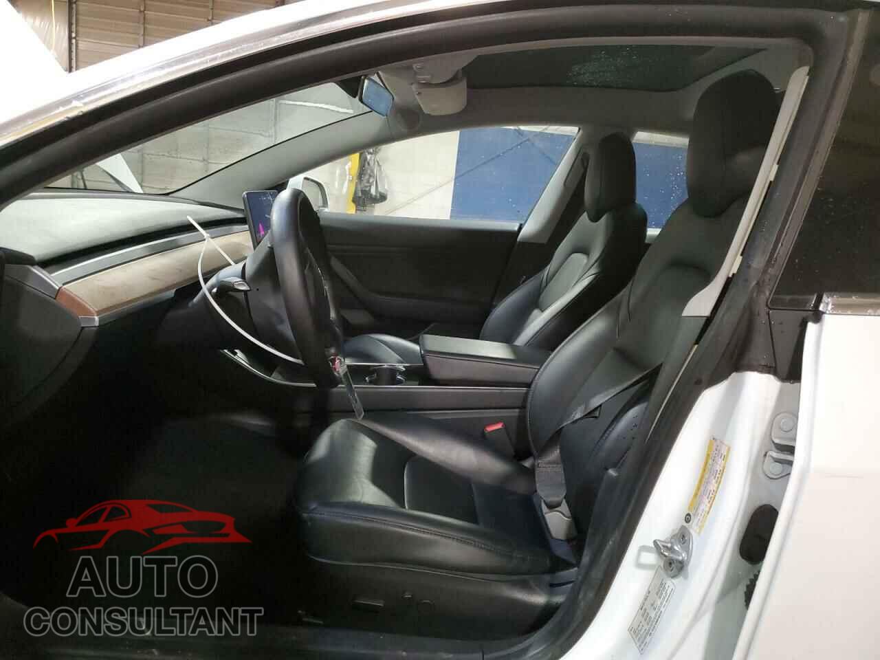 TESLA MODEL 3 2019 - 5YJ3E1EA9KF483725