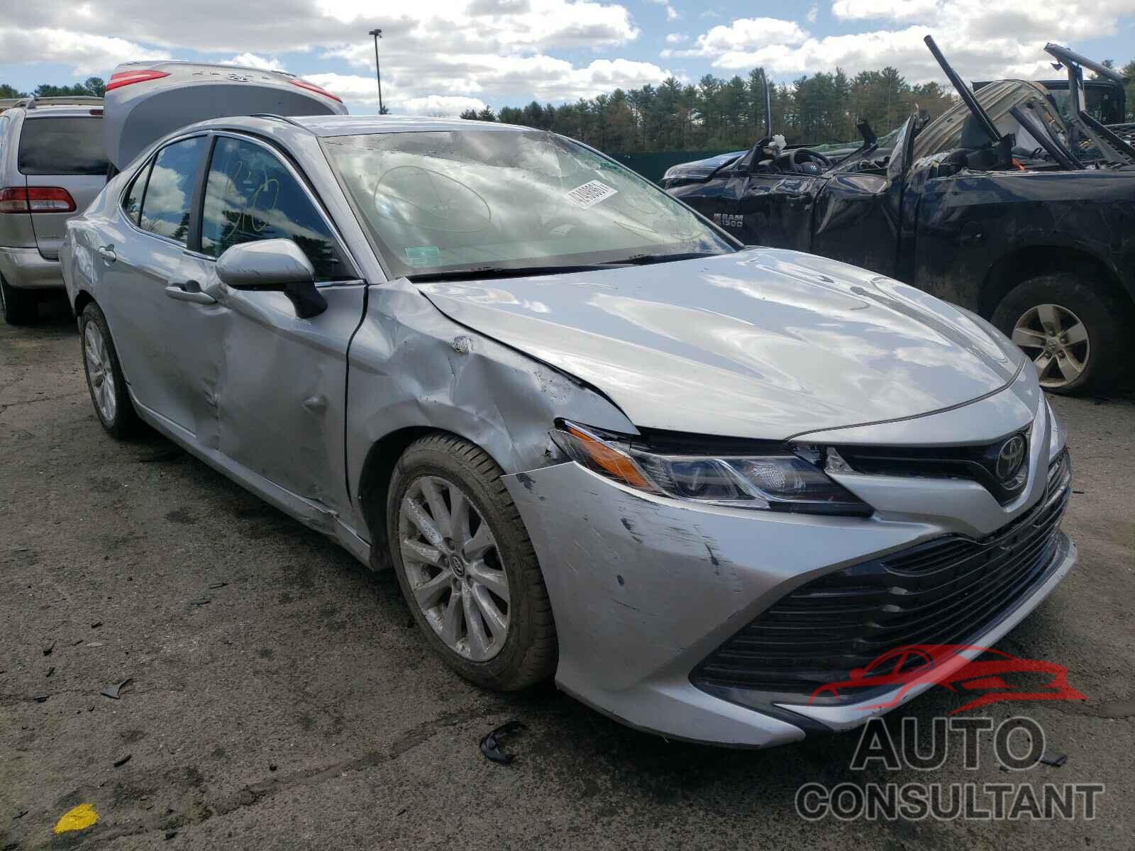 TOYOTA CAMRY 2018 - 4T1B11HK8JU514556