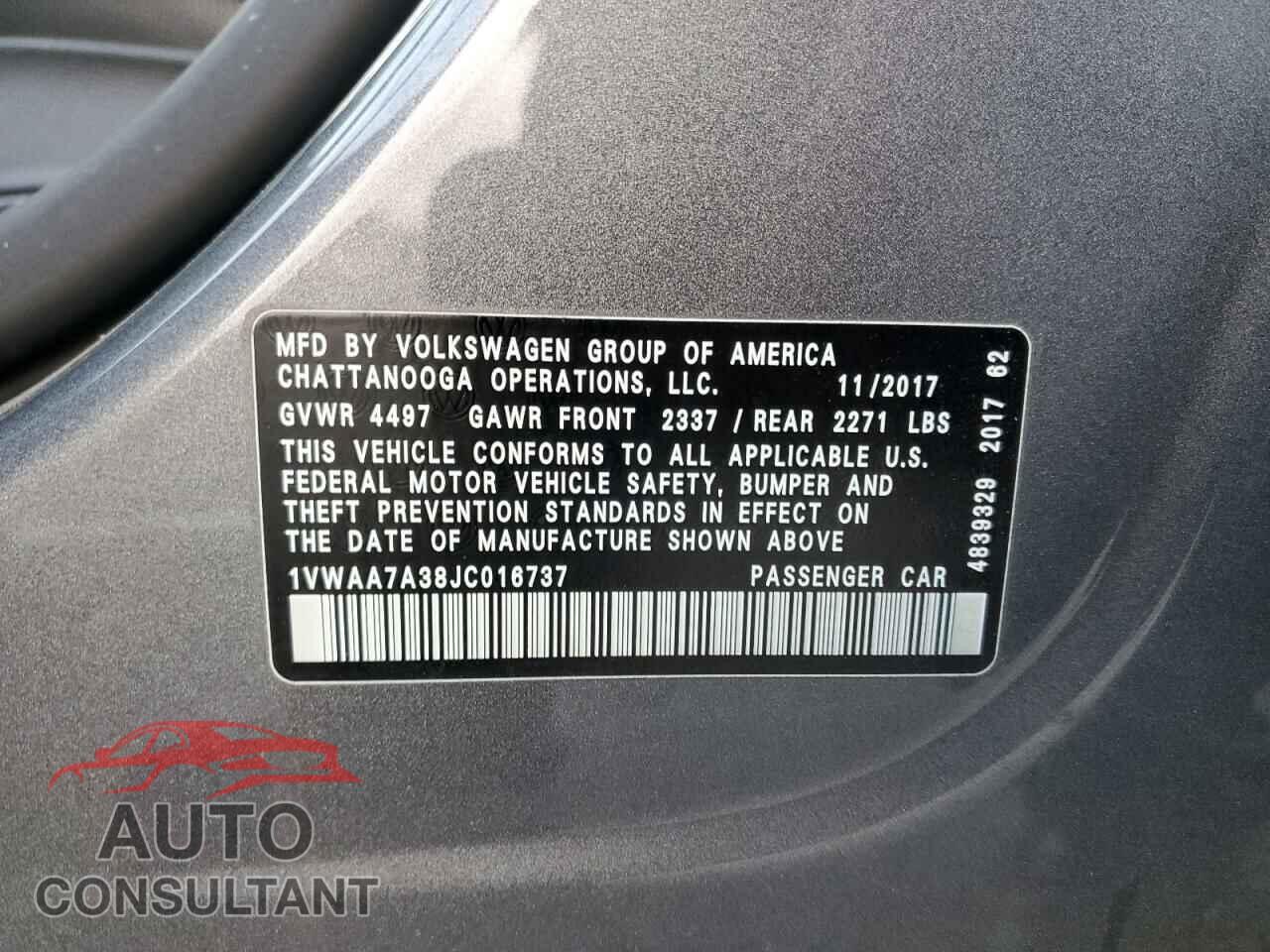 VOLKSWAGEN PASSAT 2018 - 1VWAA7A38JC016737