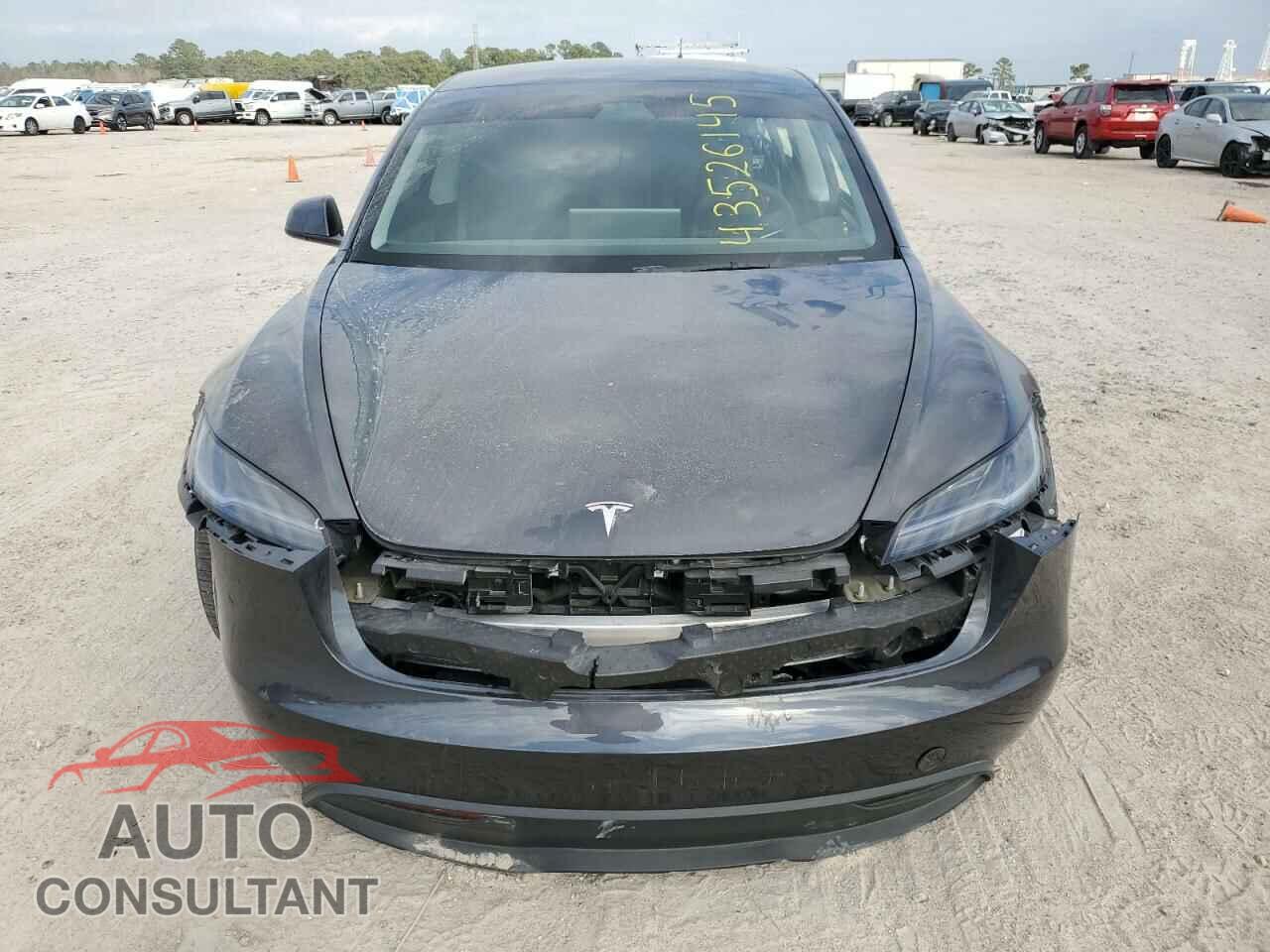 TESLA MODEL 3 2024 - 5YJ3E1EA8RF726631