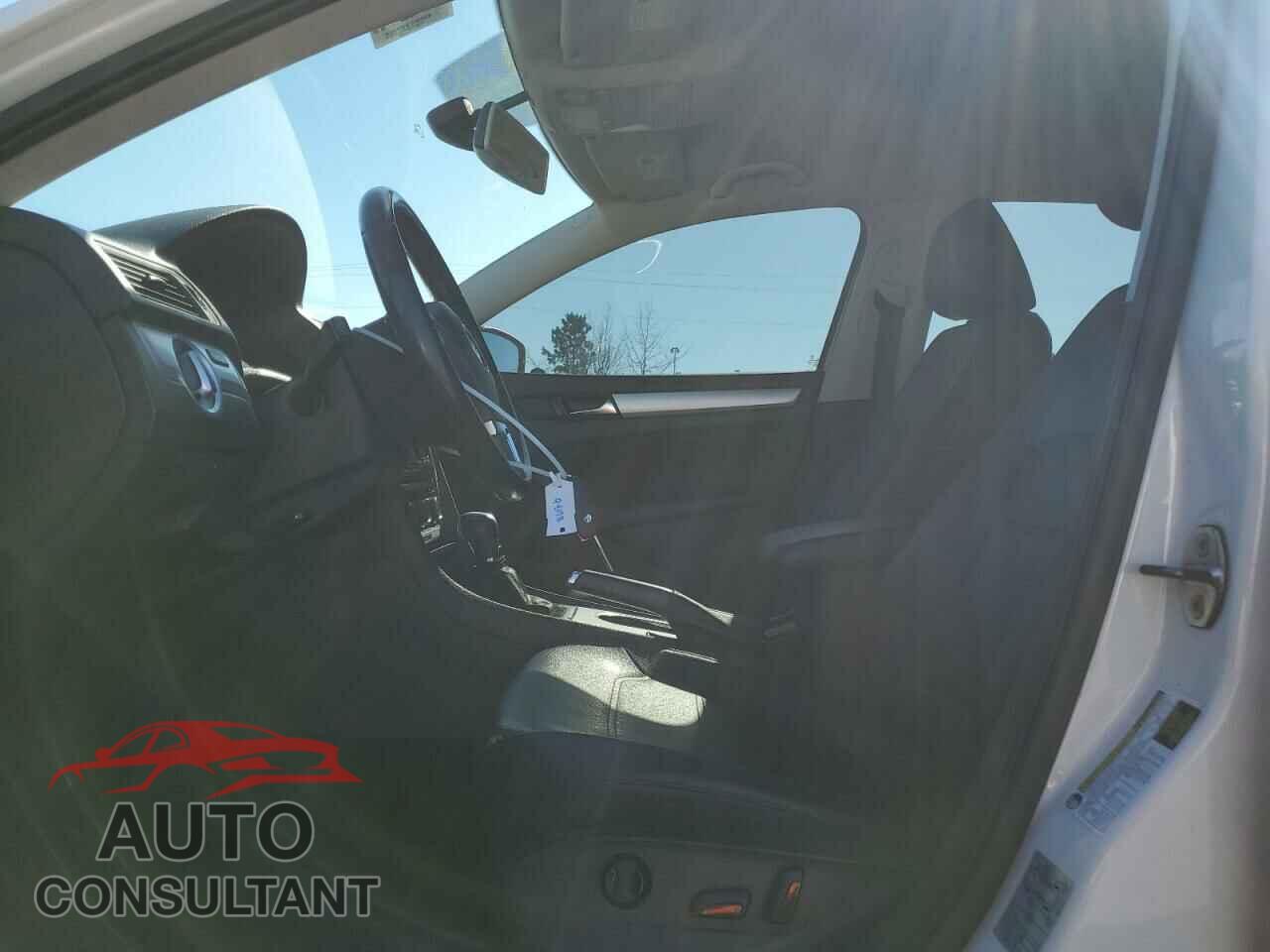 VOLKSWAGEN PASSAT 2013 - 1VWBP7A3XDC014589