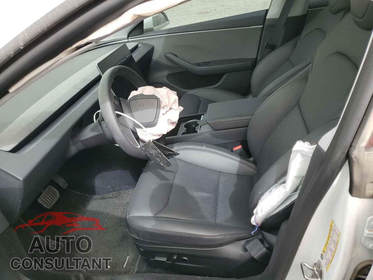 TESLA MODEL 3 2024 - 5YJ3E1EA3RF769418