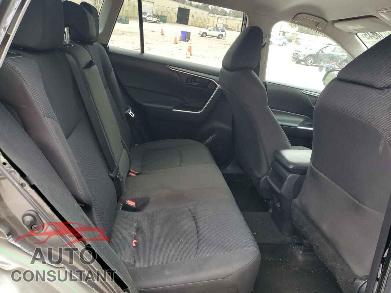 TOYOTA RAV4 2021 - 2T3F1RFV2MC242385