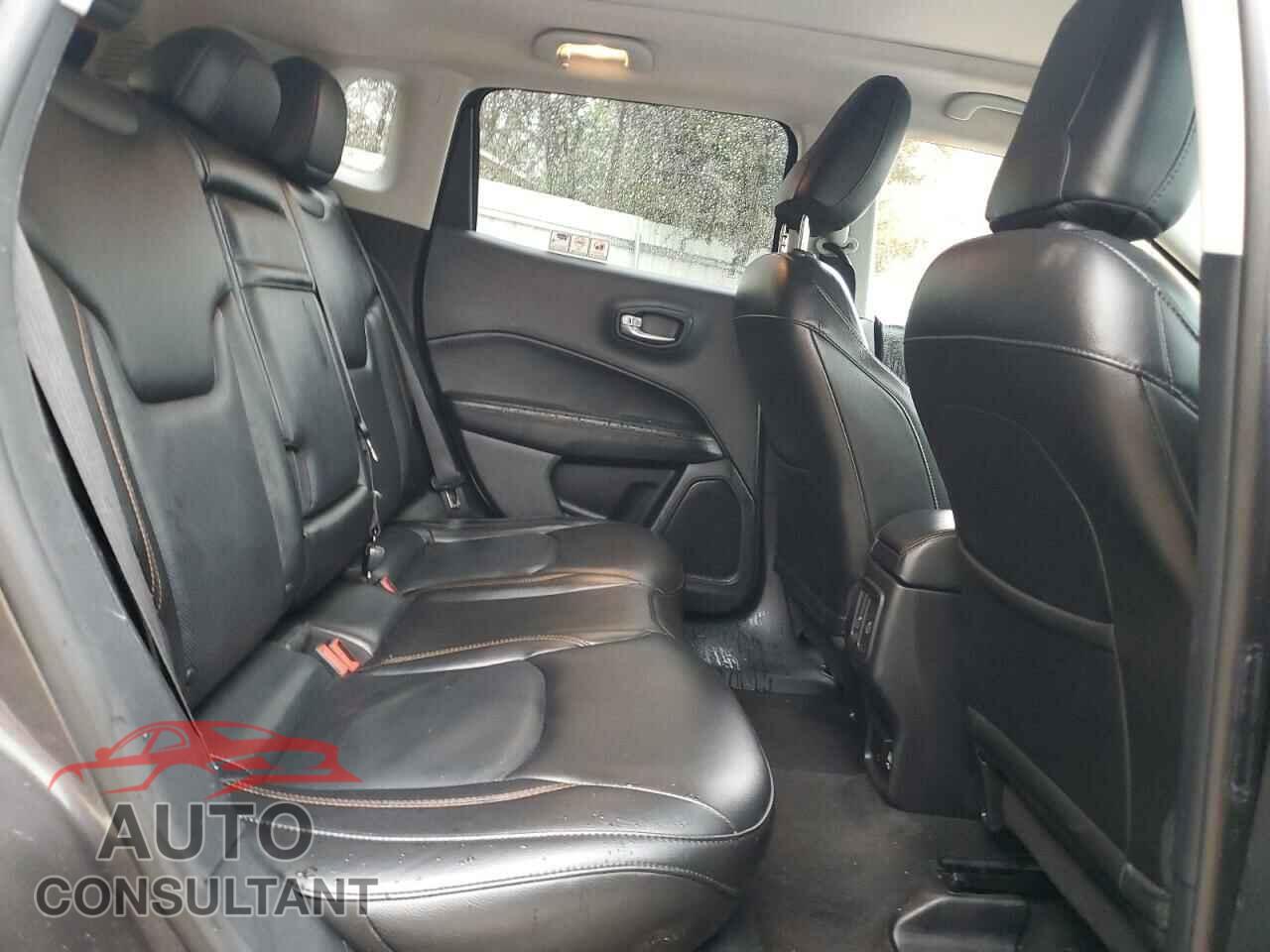 JEEP COMPASS 2018 - 3C4NJDCB2JT298465