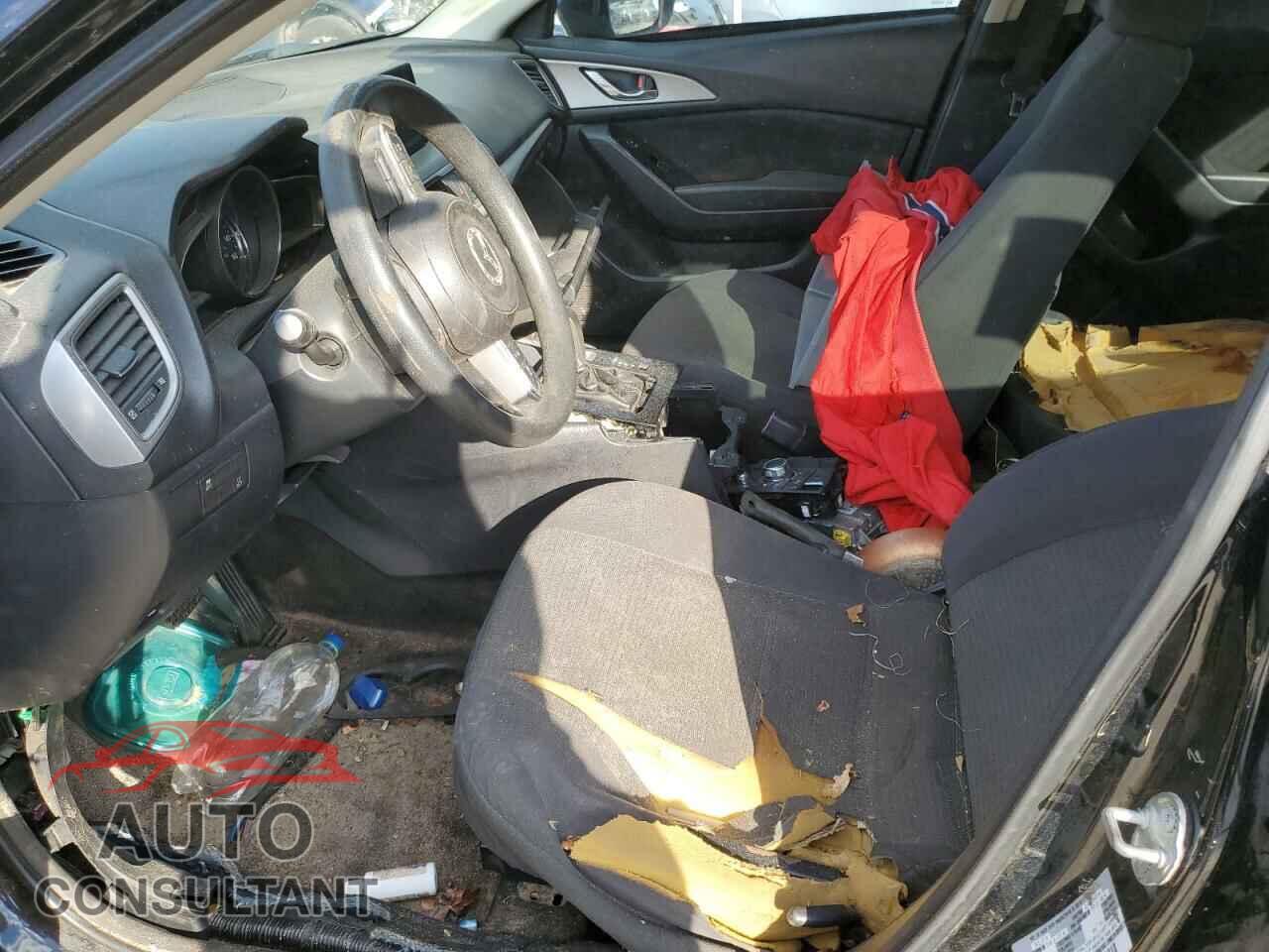 MAZDA 3 2018 - 3MZBN1U79JM239212