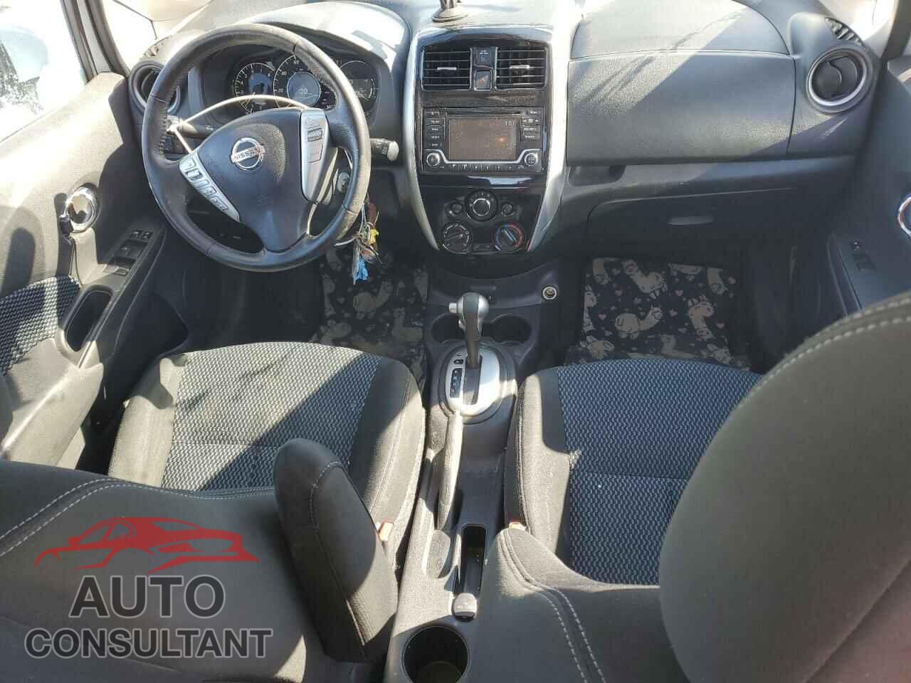 NISSAN VERSA 2017 - 3N1CE2CP2HL374405