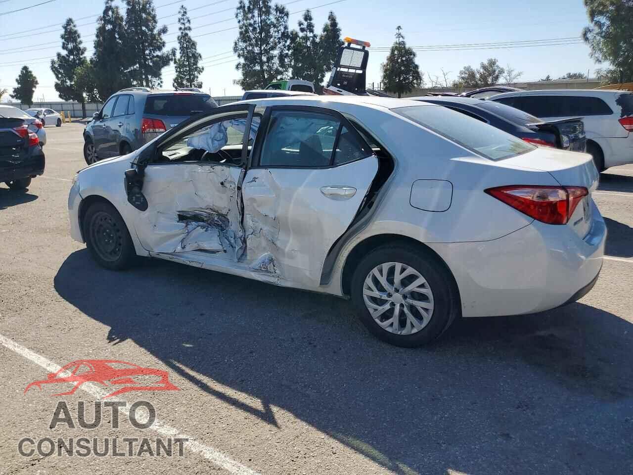 TOYOTA COROLLA 2017 - 5YFBURHE3HP684898