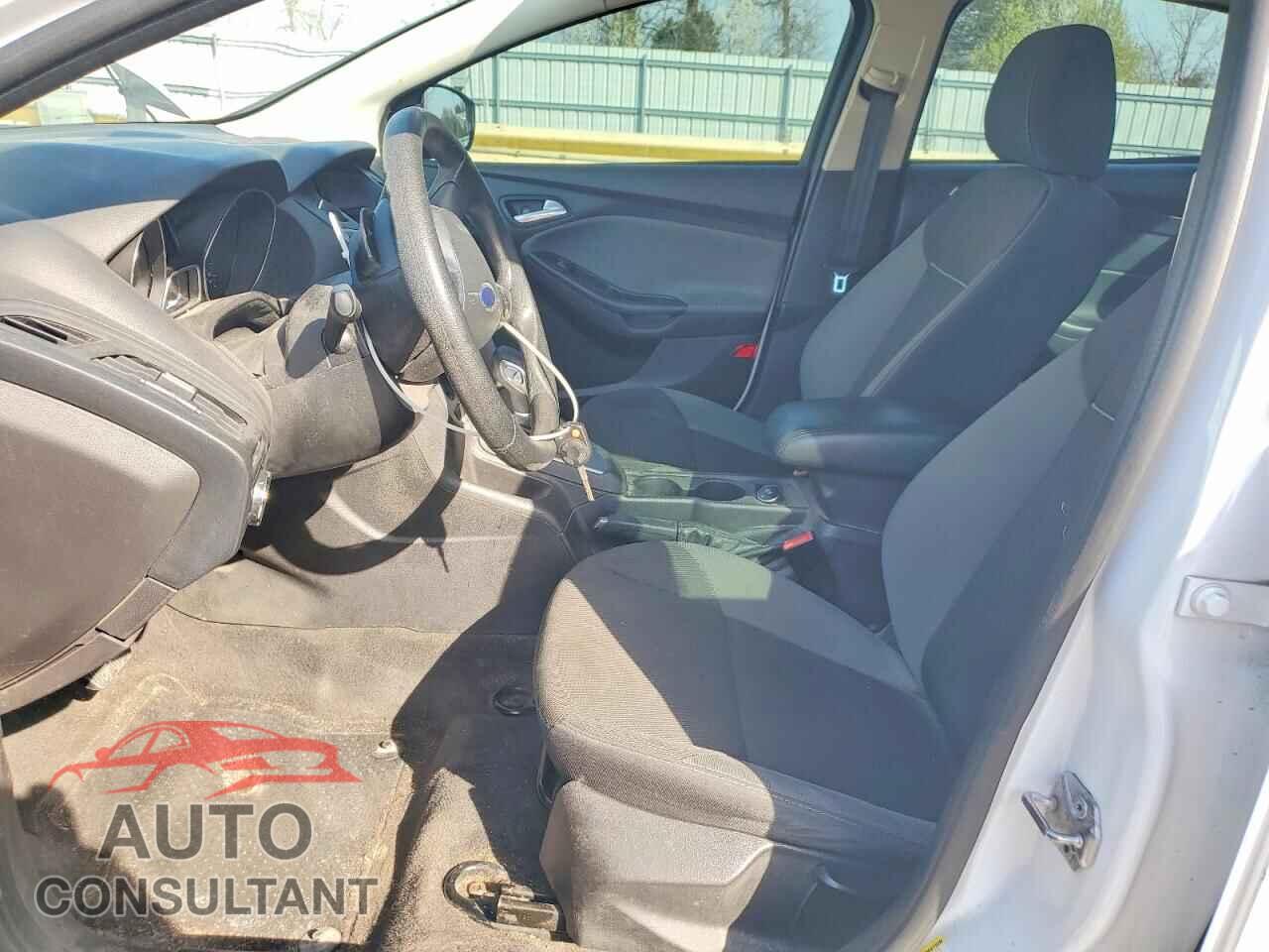 FORD FOCUS 2013 - 1FADP3F2XDL123712