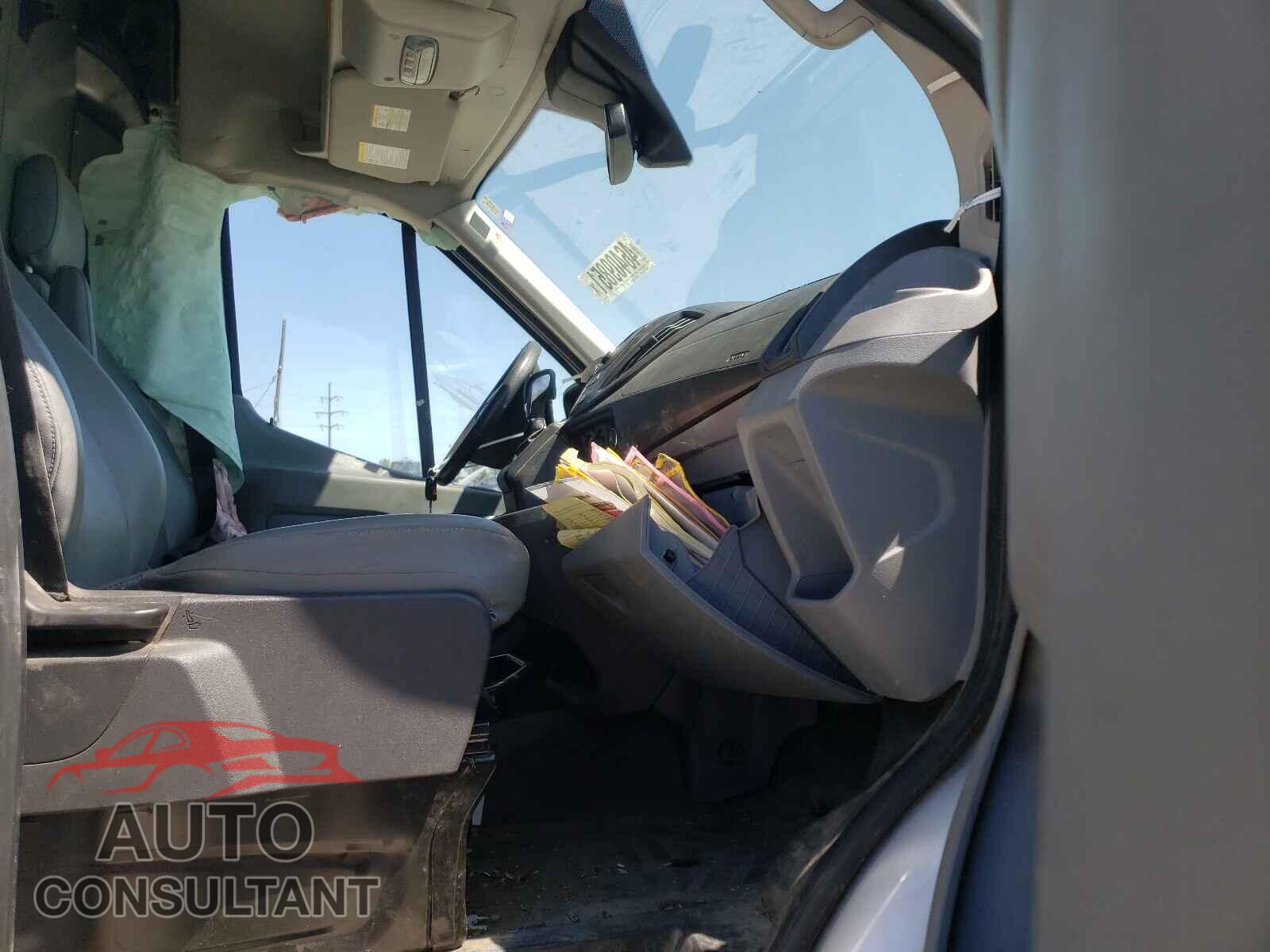 FORD TRANSIT CO 2017 - 1FTYR2CM1HKA39330