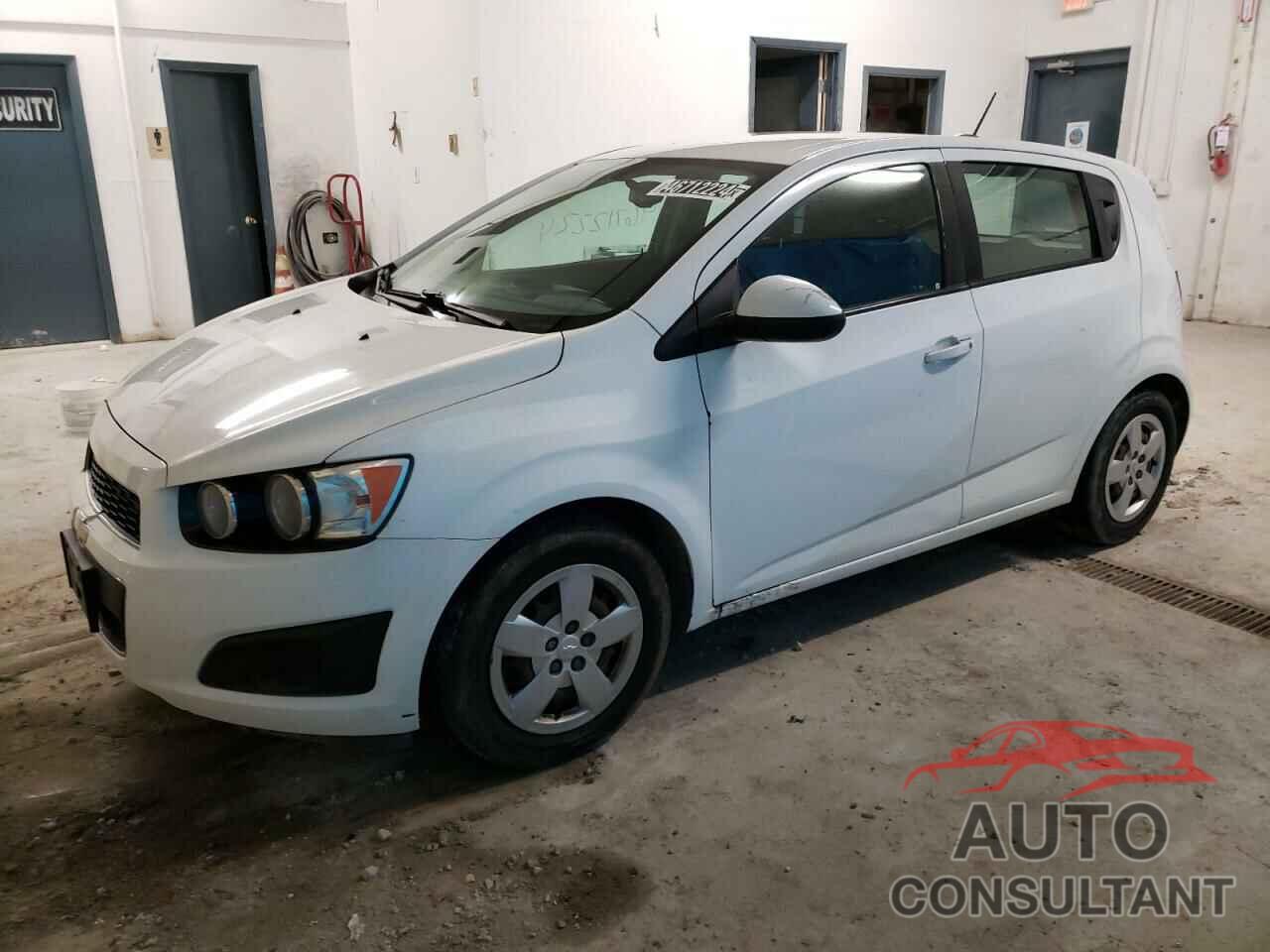 CHEVROLET SONIC 2016 - 1G1JA6SH3G4174955