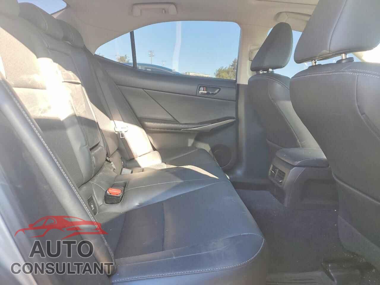 LEXUS IS 2014 - JTHBF1D26E5030928