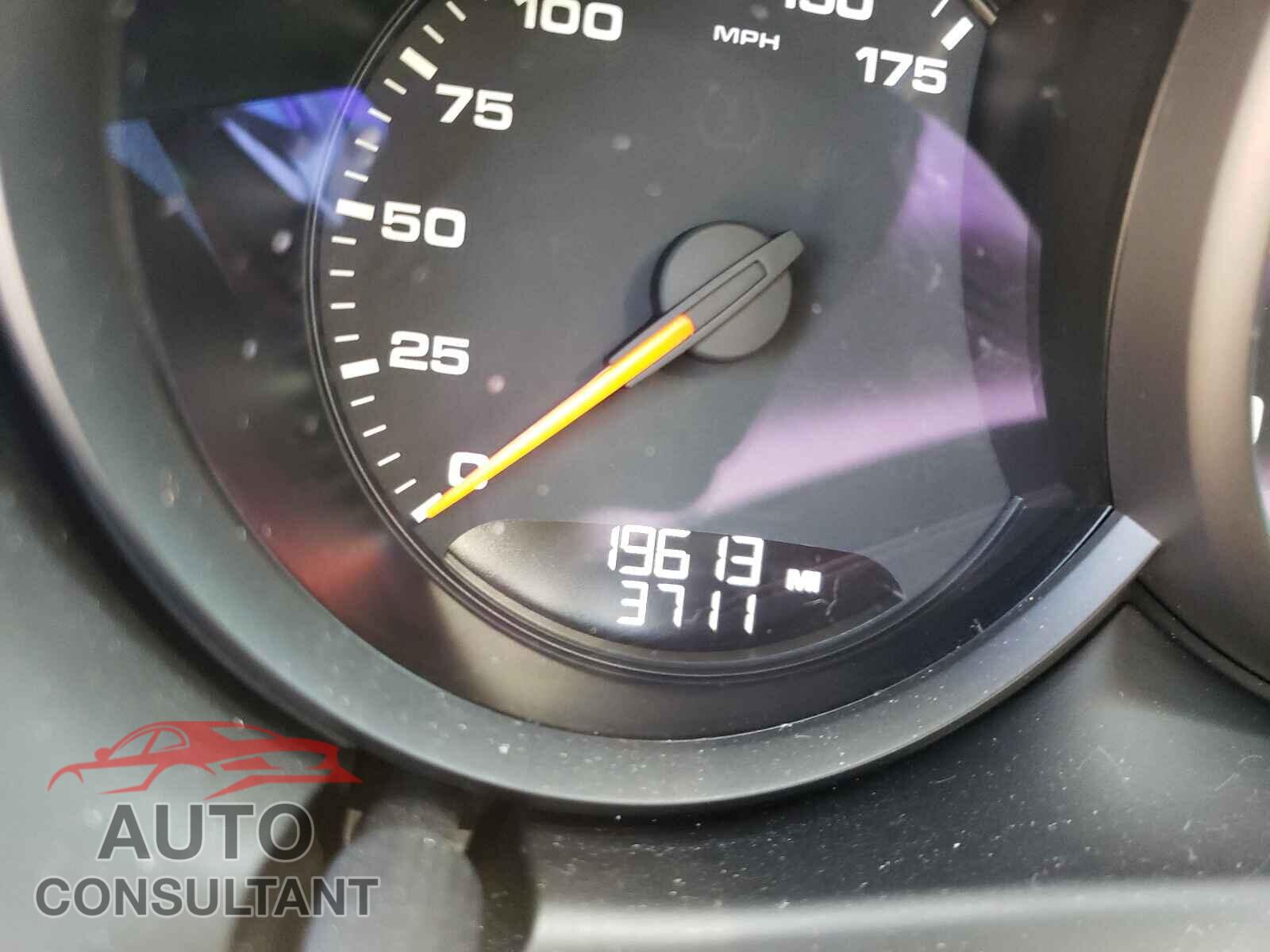 PORSCHE MACAN 2017 - WP1AA2A52HLB82008